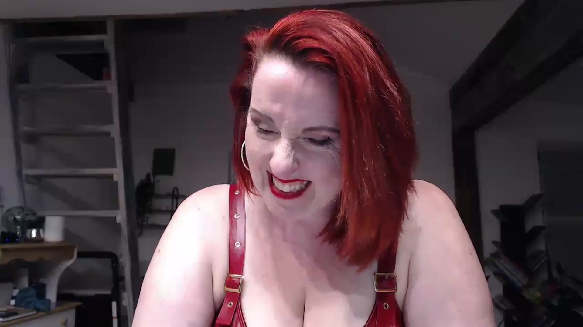 Gallery image thumbnail from Sexyred4U69's myfreecams stream on, 05/24/2024, 01:07 image 16 of 20