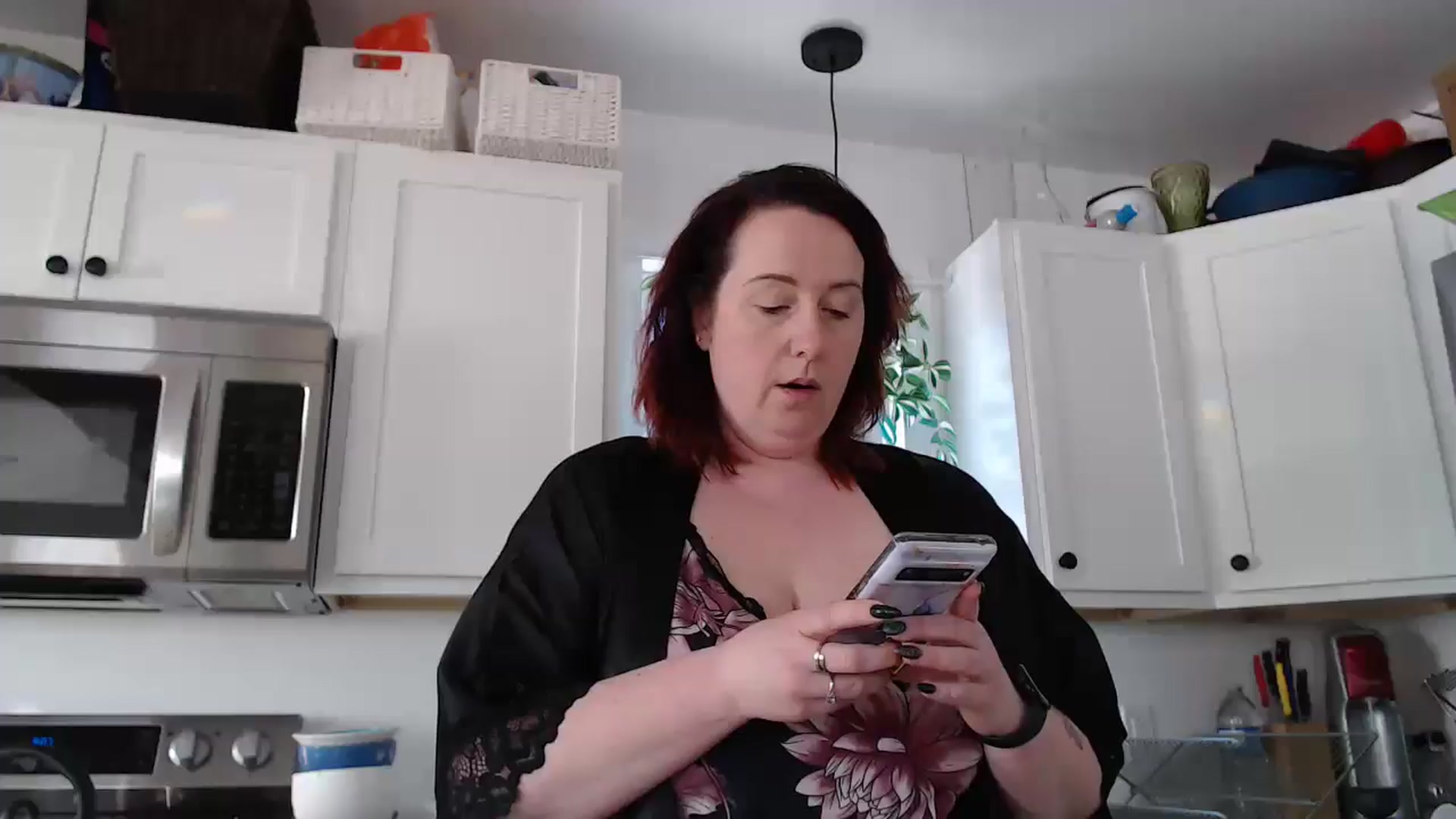 Gallery image thumbnail from Sexyred4U69's myfreecams stream on, 03/24/2025, 12:52 image 1 of 20