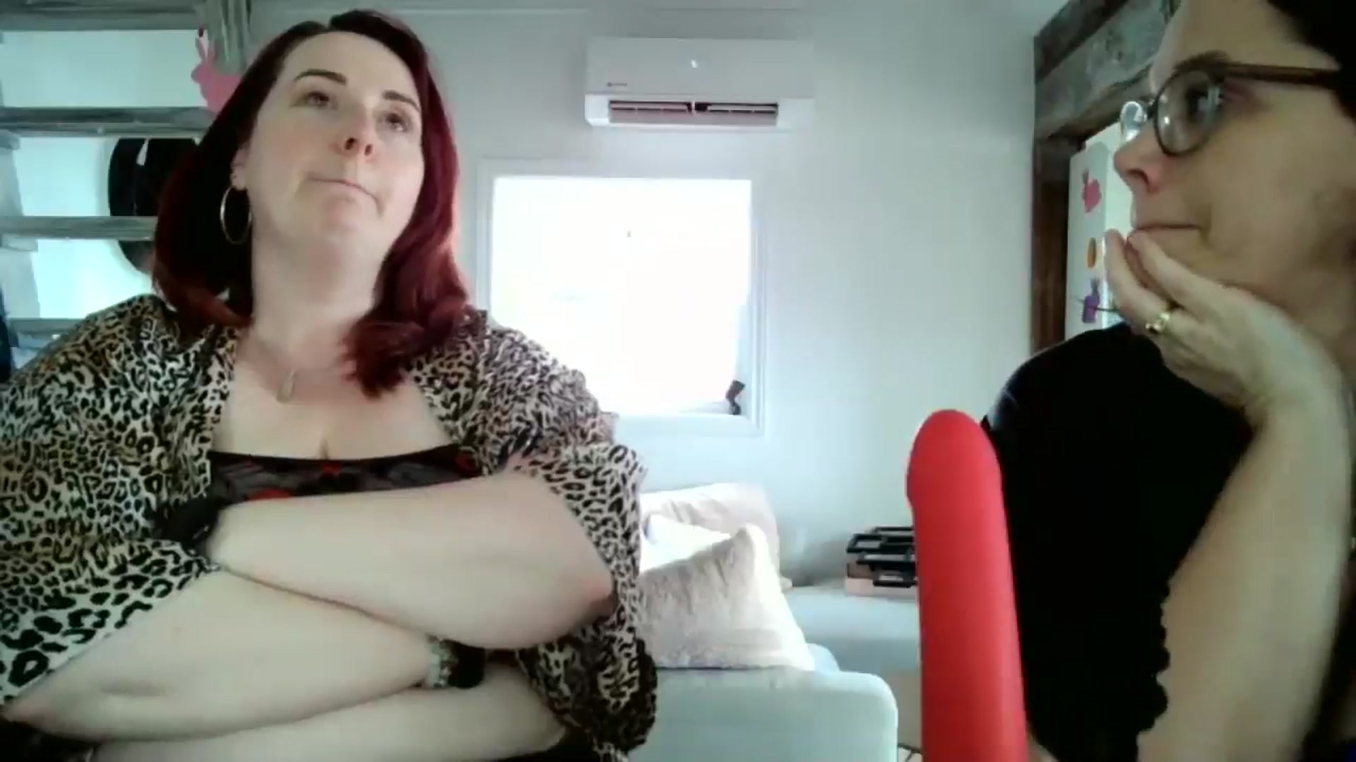 Gallery image thumbnail from Sexyred4U69's myfreecams stream on, 04/06/2026, 18:31 image 9 of 20