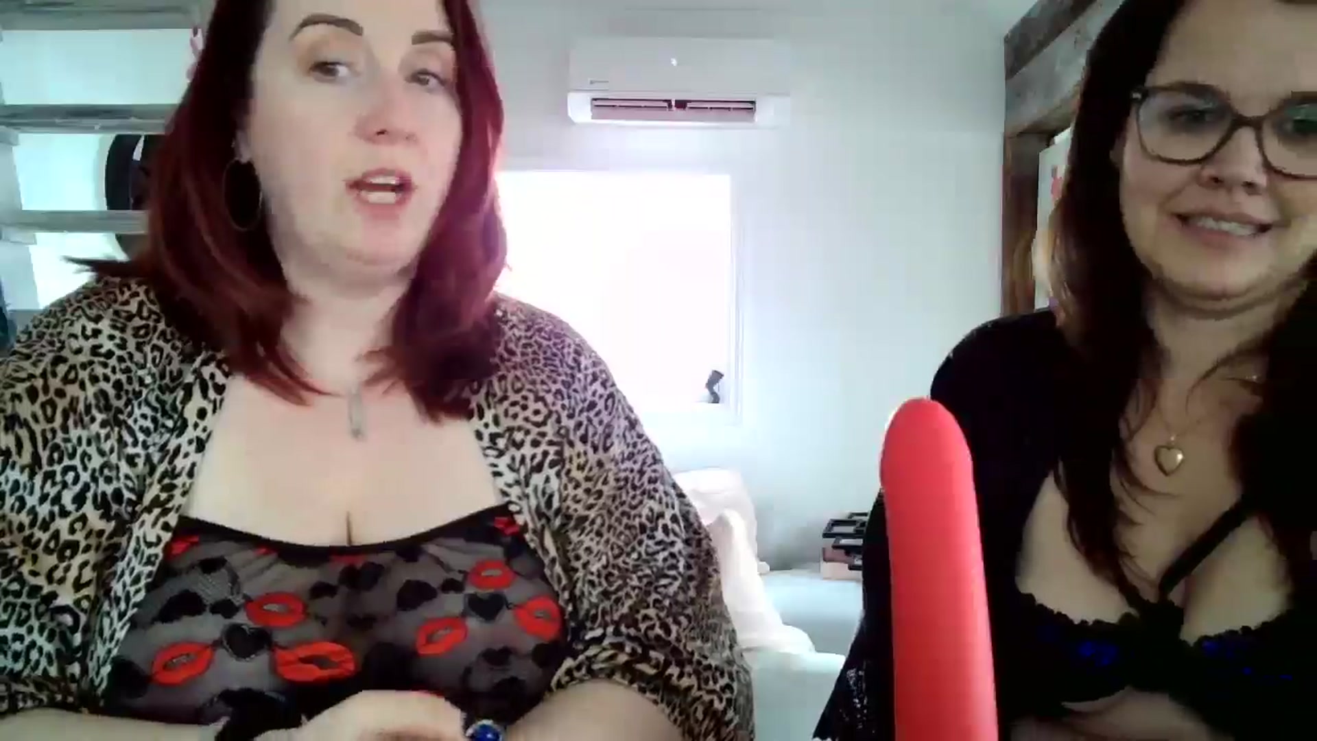 Gallery image thumbnail from Sexyred4U69's myfreecams stream on, 04/06/2026, 18:31 image 13 of 20