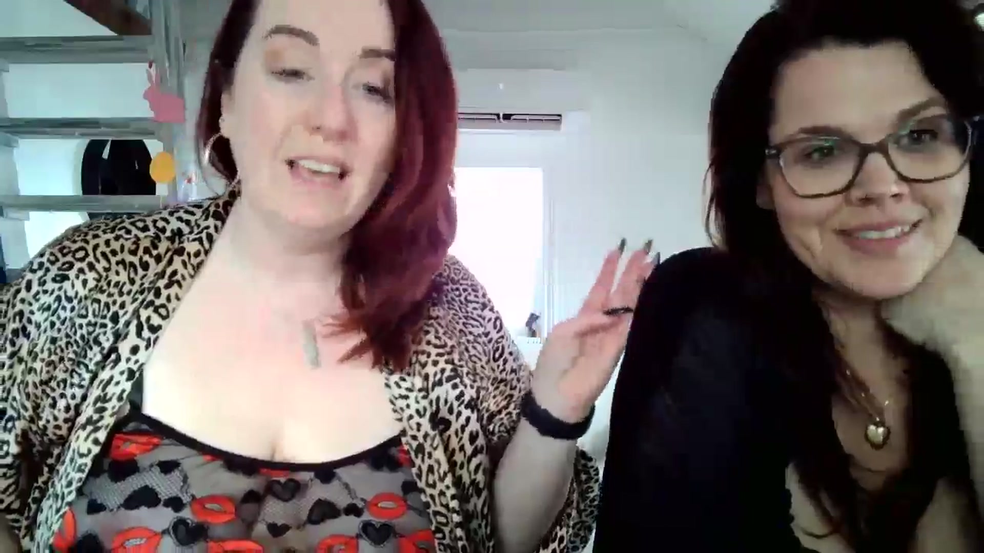 Gallery image thumbnail from Sexyred4U69's myfreecams stream on, 04/06/2026, 18:31 image 2 of 20