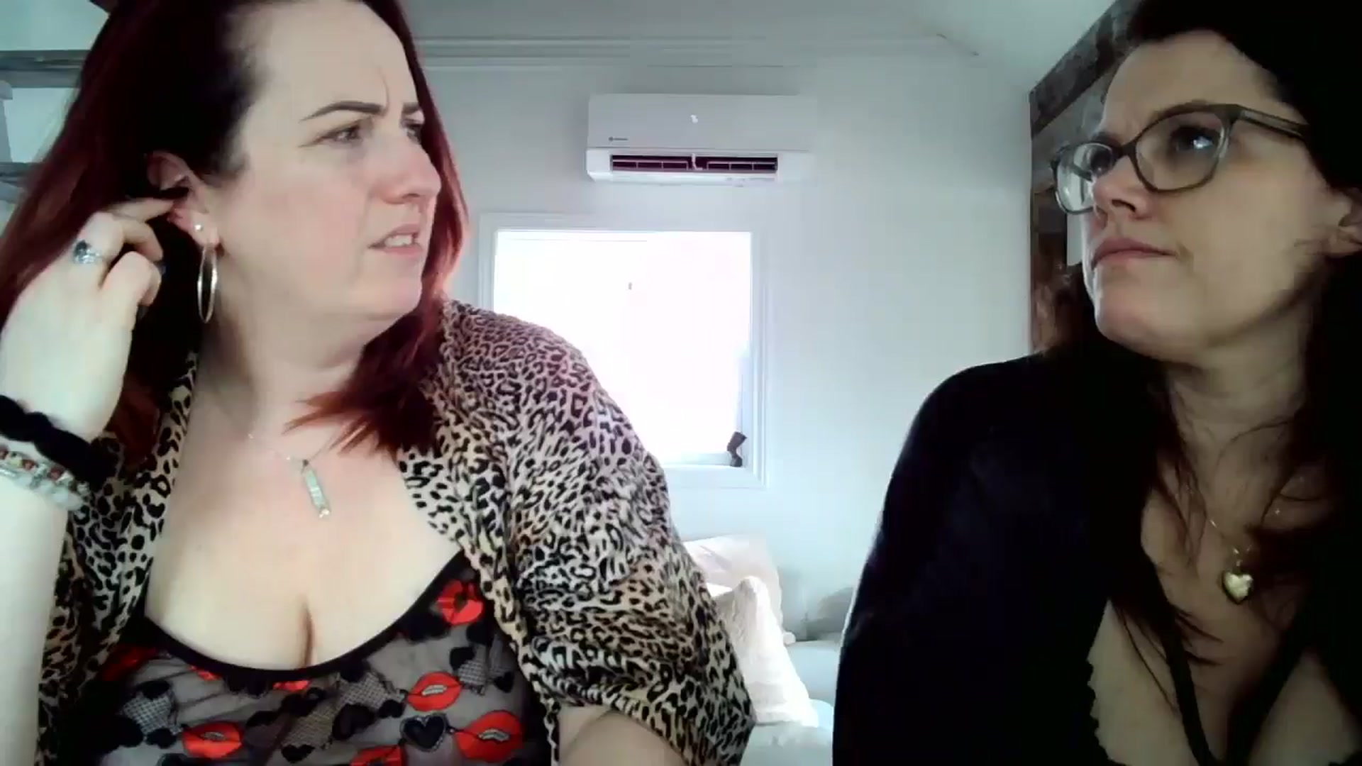 Gallery image thumbnail from Sexyred4U69's myfreecams stream on, 04/06/2026, 18:31 image 3 of 20