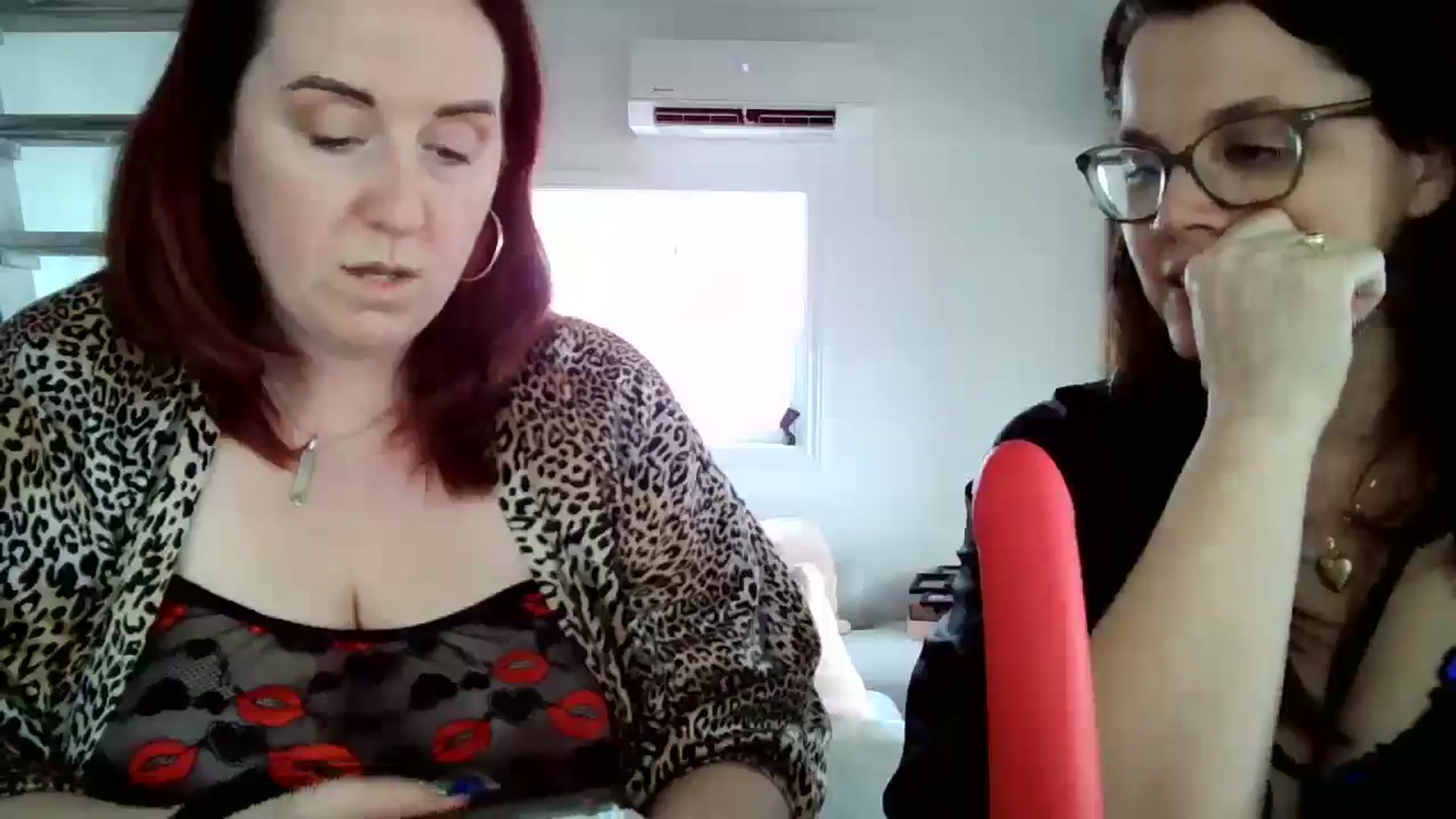 Gallery image thumbnail from Sexyred4U69's myfreecams stream on, 04/06/2026, 18:31 image 10 of 20
