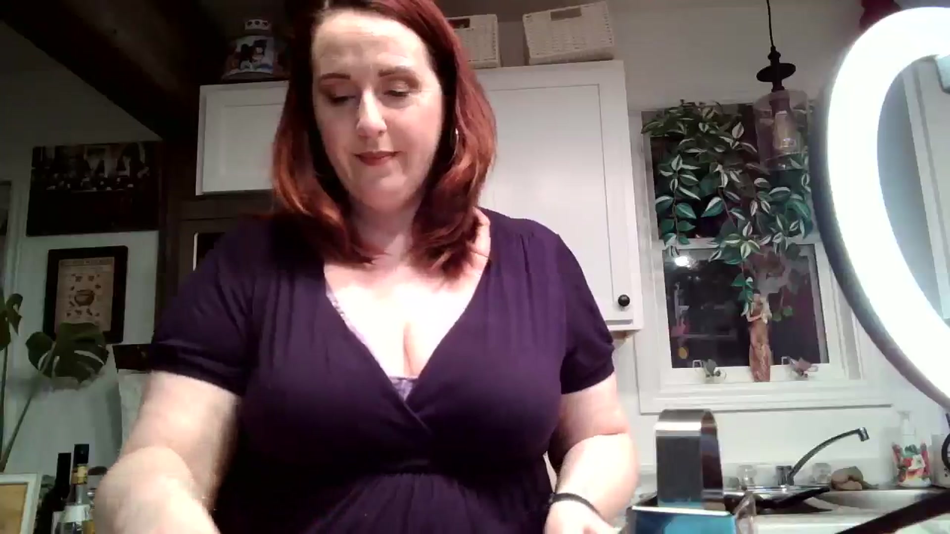 Gallery image thumbnail from Sexyred4U69's myfreecams stream on, 04/07/2026, 24:36 image 19 of 20