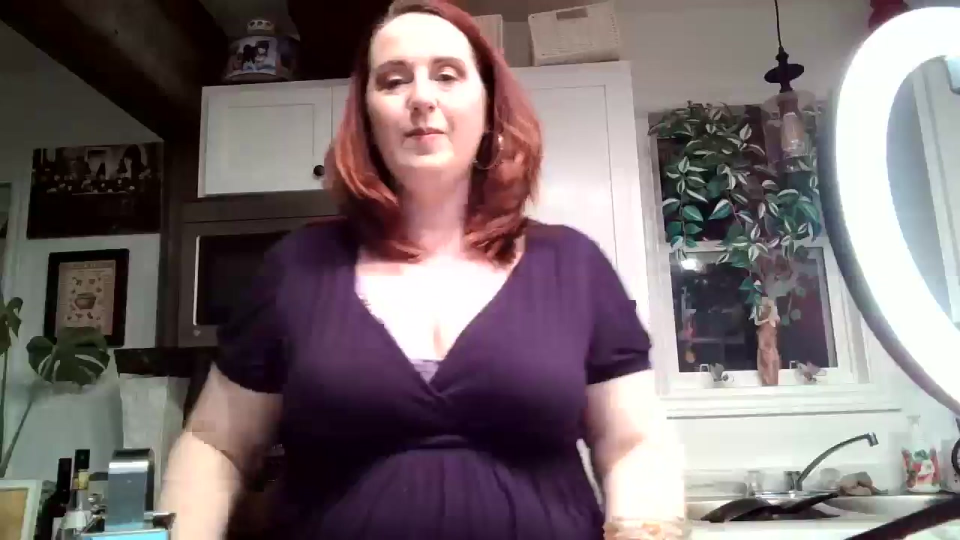 Gallery image thumbnail from Sexyred4U69's myfreecams stream on, 04/07/2026, 24:36 image 18 of 20