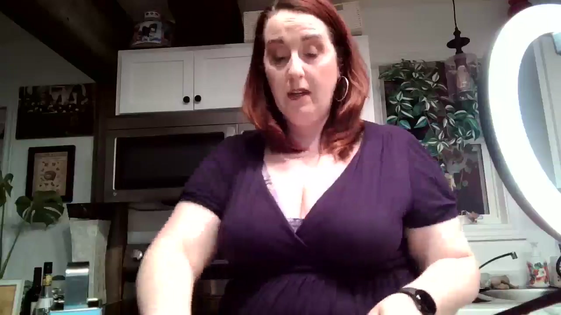 Gallery image thumbnail from Sexyred4U69's myfreecams stream on, 04/07/2026, 24:36 image 17 of 20