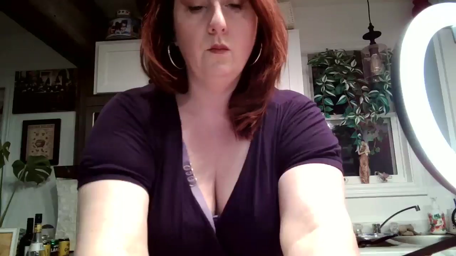 Gallery image thumbnail from Sexyred4U69's myfreecams stream on, 04/07/2026, 24:36 image 15 of 20