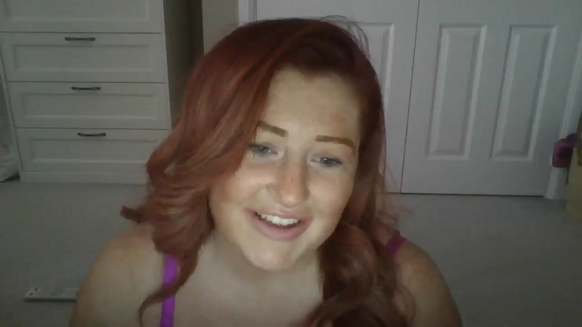 Gallery image thumbnail from Sexyredhead27's myfreecams stream on, 08/07/2024, 12:35 image 9 of 20