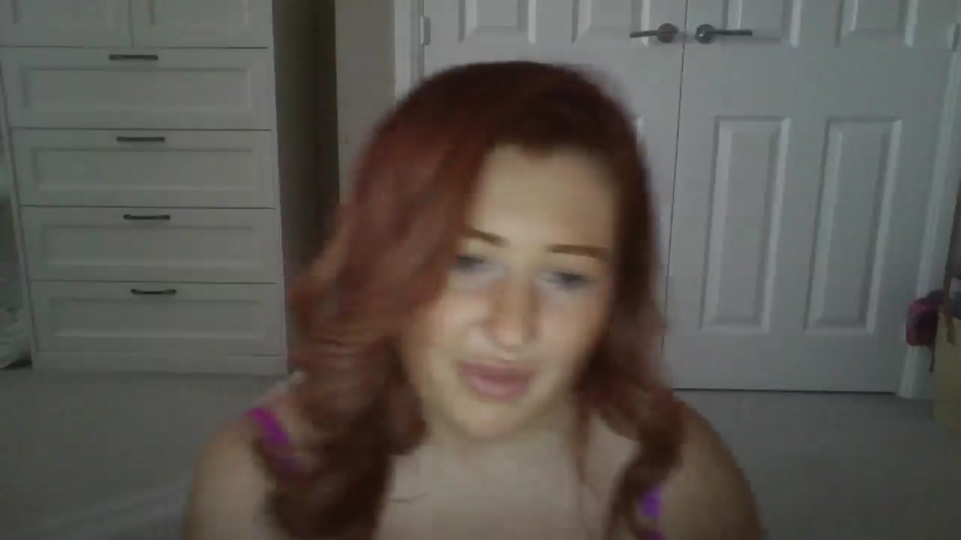 Gallery image thumbnail from Sexyredhead27's myfreecams stream on, 08/07/2024, 12:35 image 8 of 20