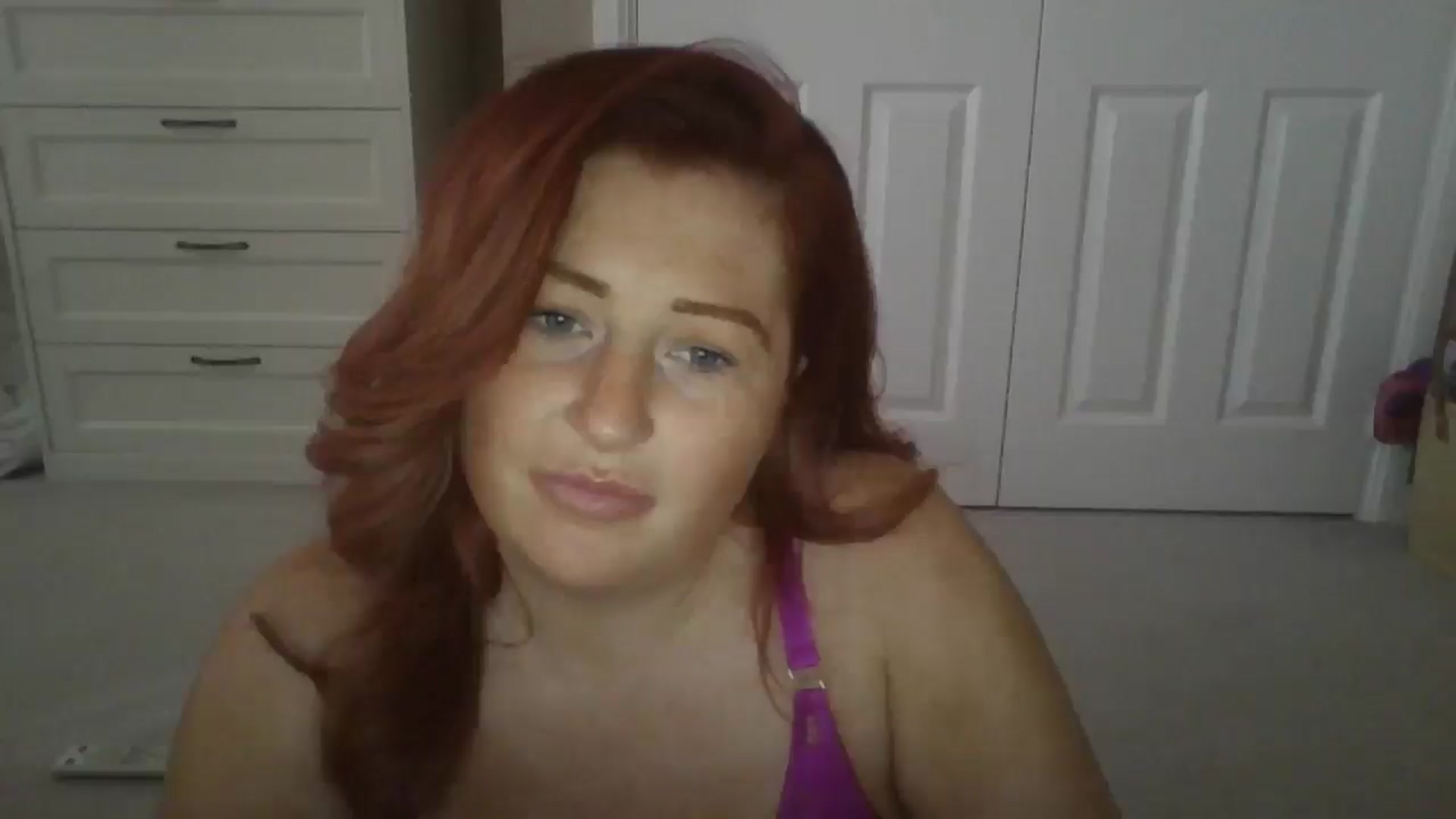 Gallery image thumbnail from Sexyredhead27's myfreecams stream on, 08/07/2024, 12:35 image 7 of 20