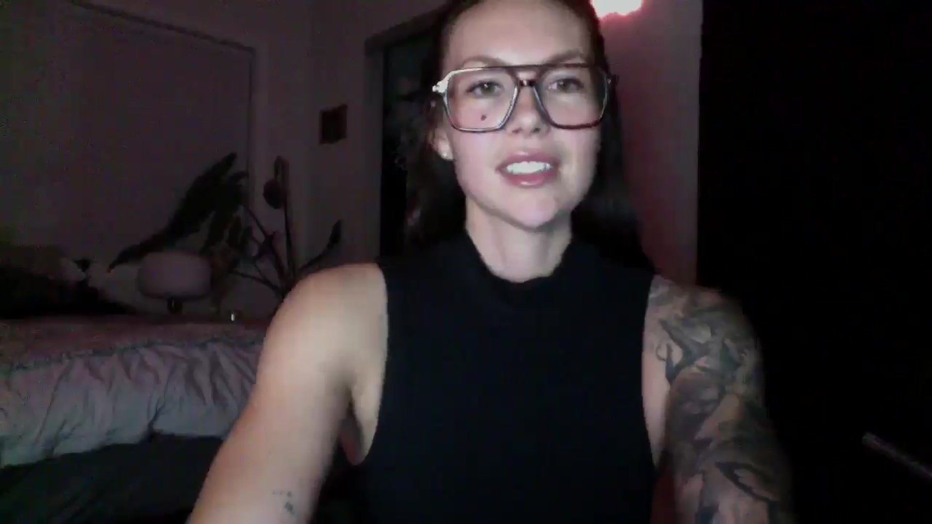 Gallery image thumbnail from Sexyscorpio55's myfreecams stream on, 01/13/2026, 06:20 image 16 of 20
