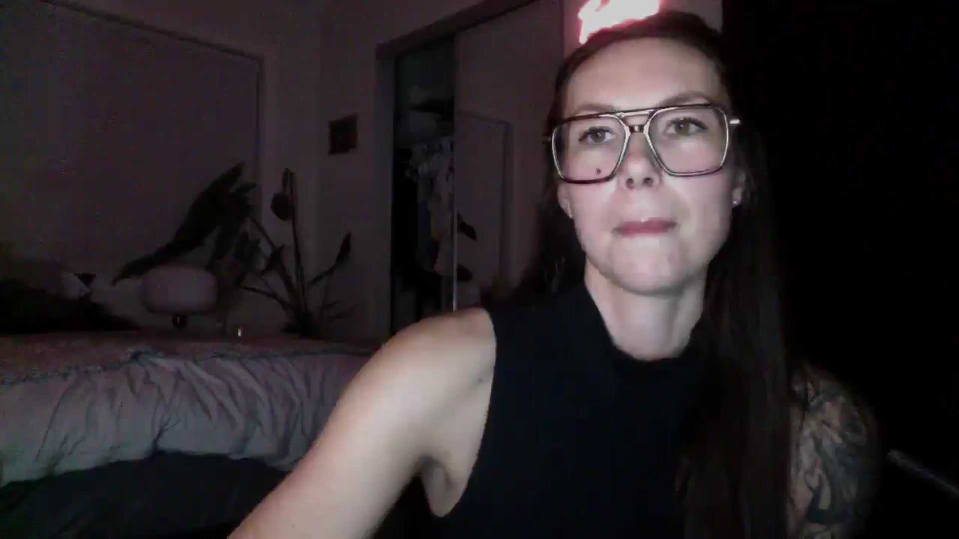 Gallery image thumbnail from Sexyscorpio55's myfreecams stream on, 01/13/2026, 06:20 image 14 of 20