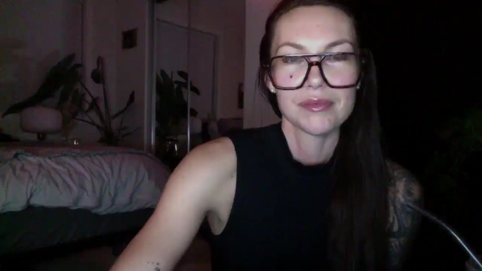 Gallery image thumbnail from Sexyscorpio55's myfreecams stream on, 01/13/2026, 06:20 image 5 of 20