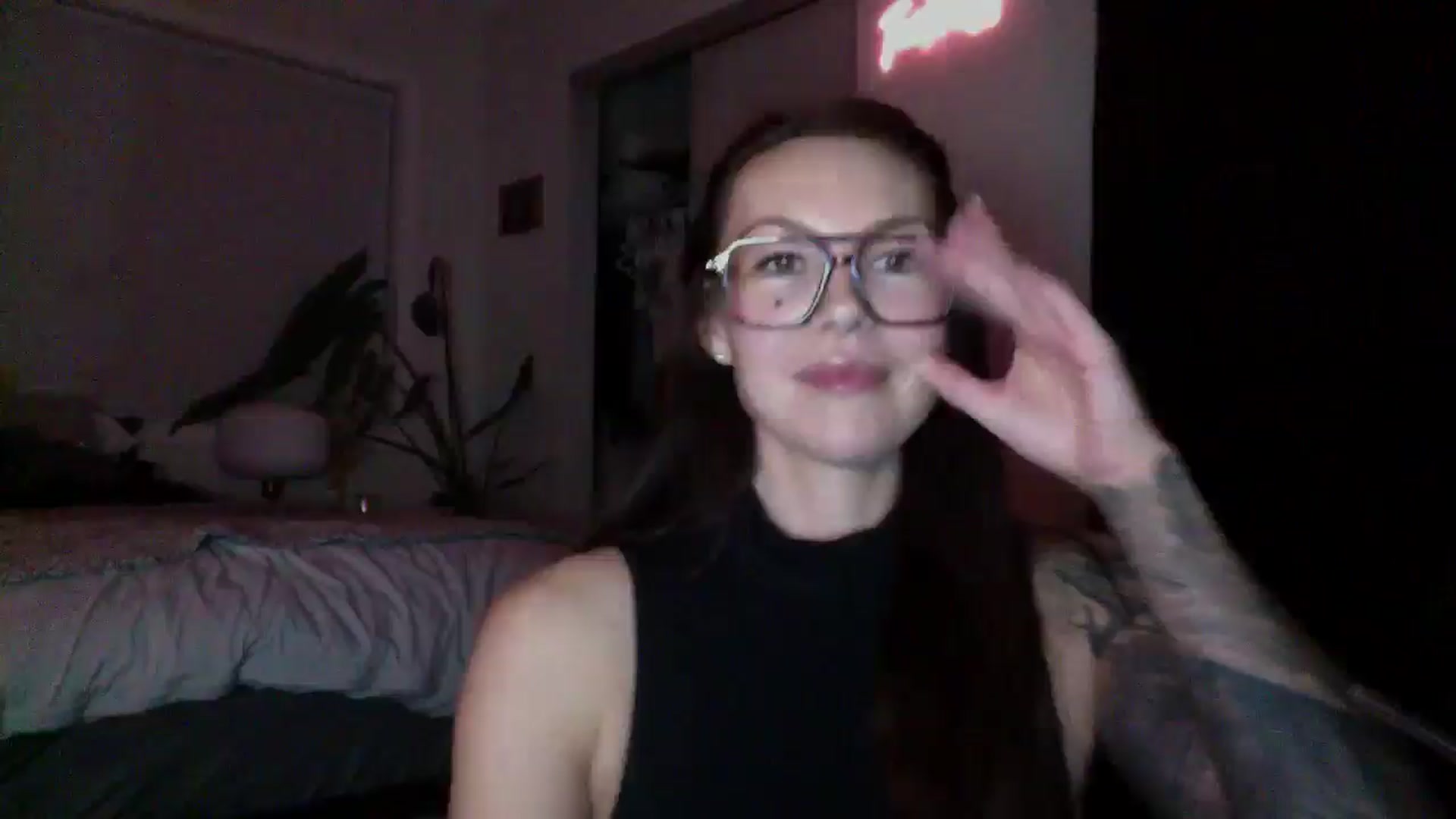 Gallery image thumbnail from Sexyscorpio55's myfreecams stream on, 01/13/2026, 06:20 image 15 of 20