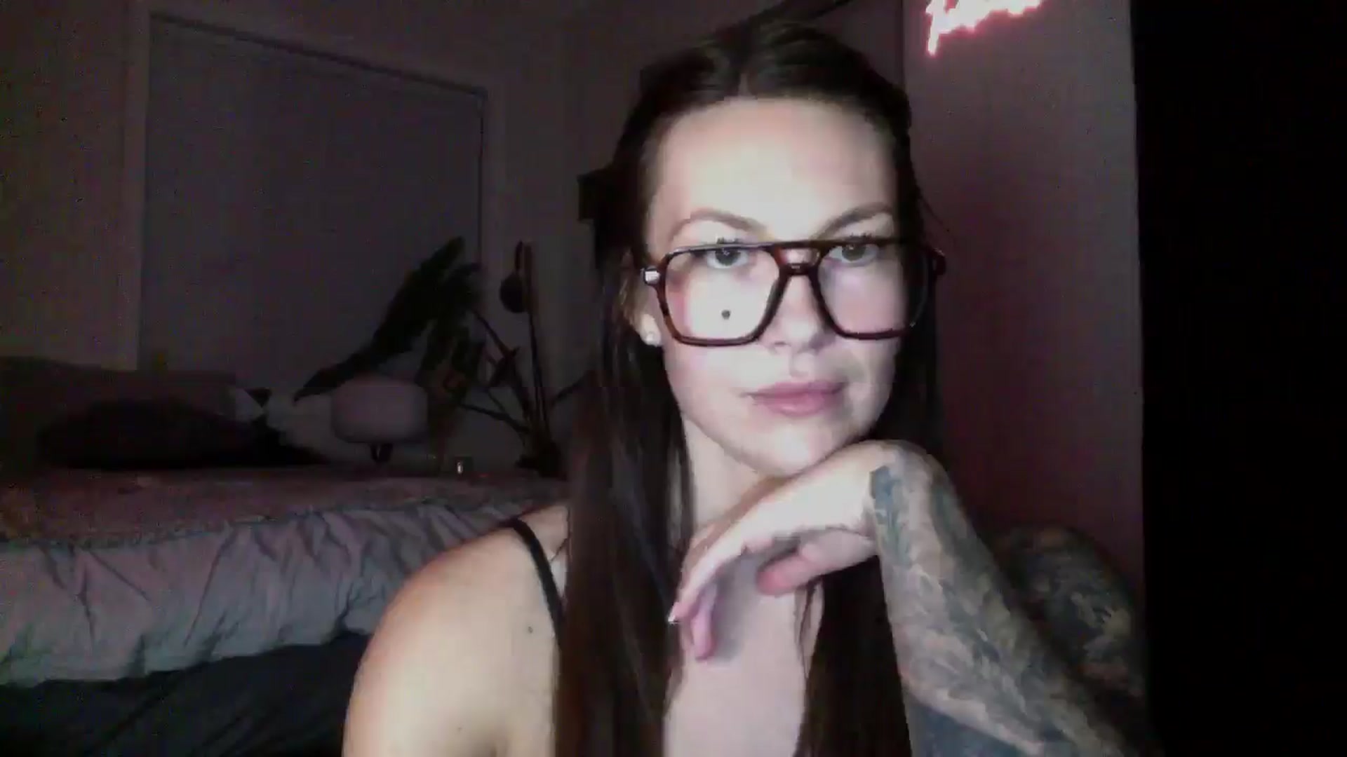 Gallery image thumbnail from Sexyscorpio55's myfreecams stream on, 01/13/2026, 07:09 image 15 of 20