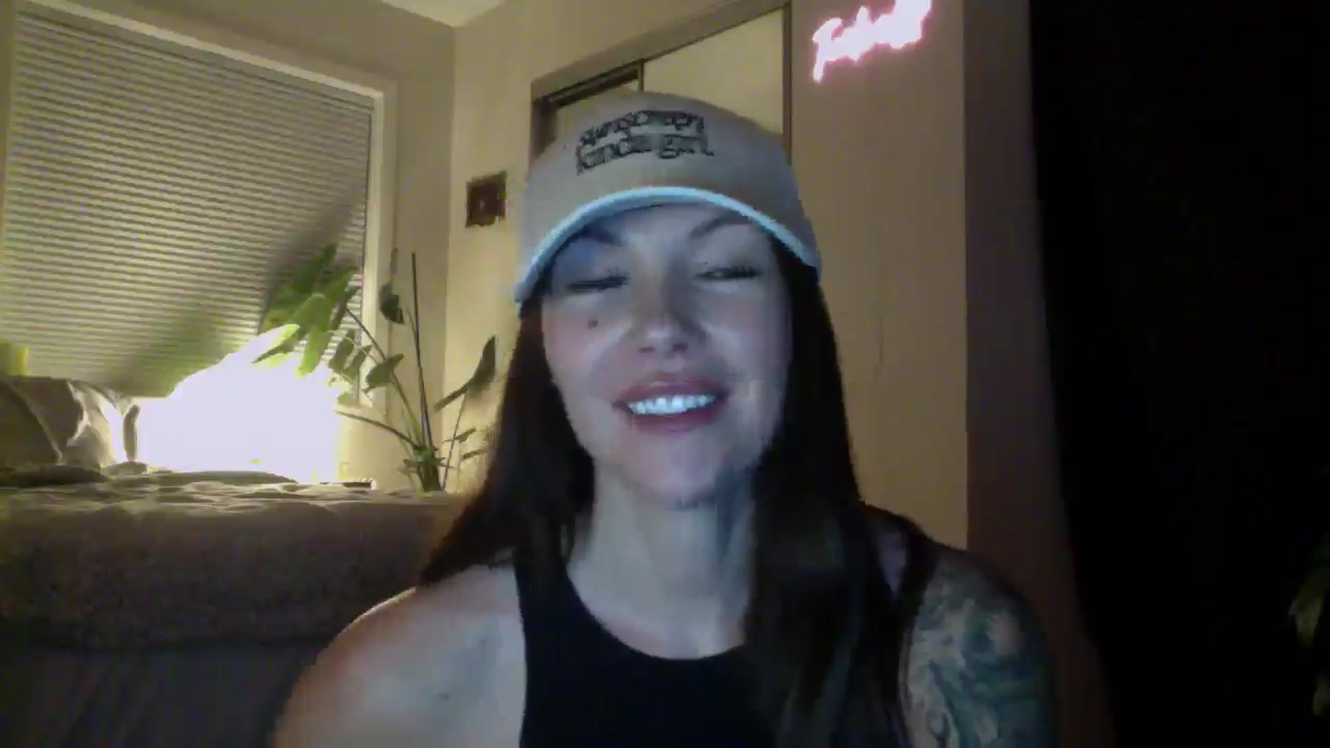 Gallery image thumbnail from Sexyscorpio55's myfreecams stream on, 01/18/2026, 02:32 image 2 of 20