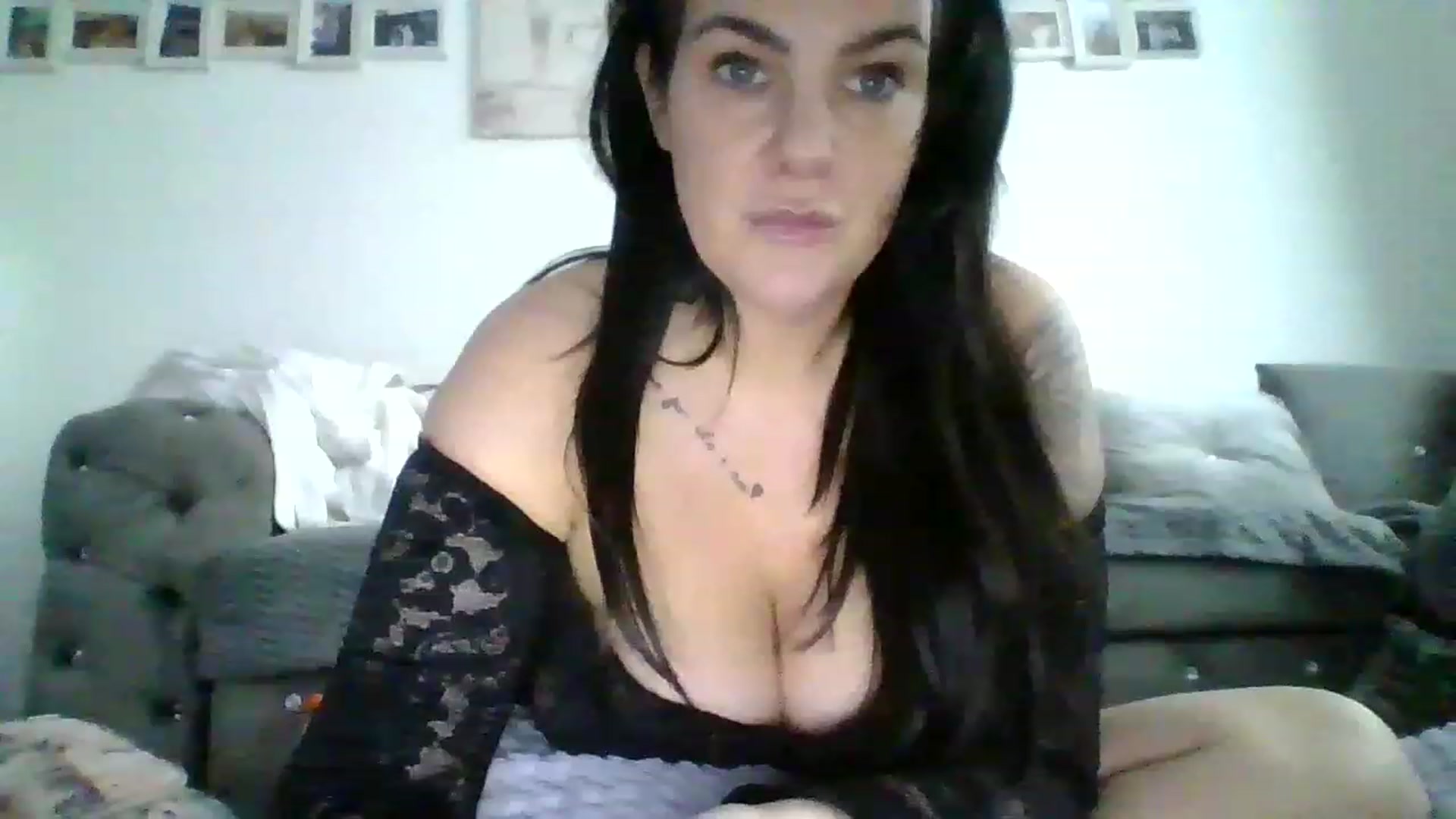 Gallery image thumbnail from Sexythangxox's myfreecams stream on, 02/03/2023, 14:03 image 15 of 20