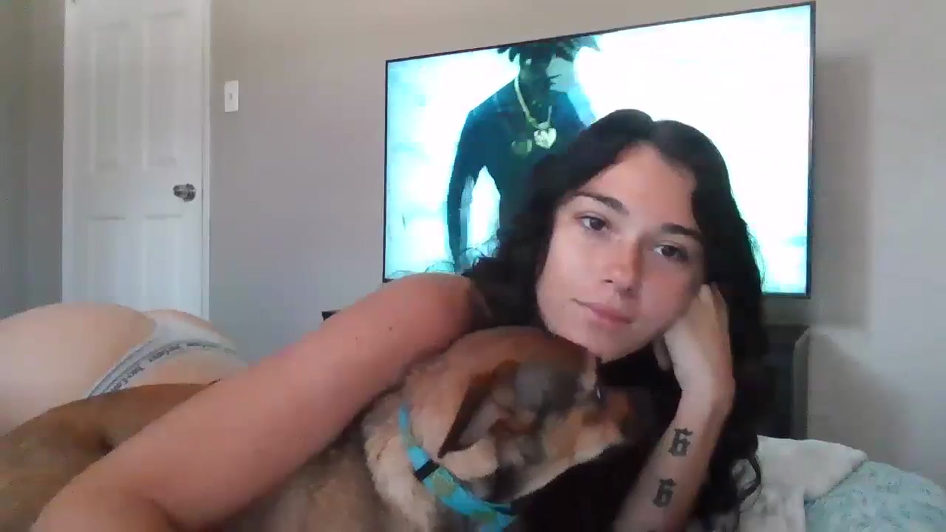 Gallery image thumbnail from Sexyy_lexxxi's myfreecams stream on, 09/22/2023, 17:16 image 13 of 20