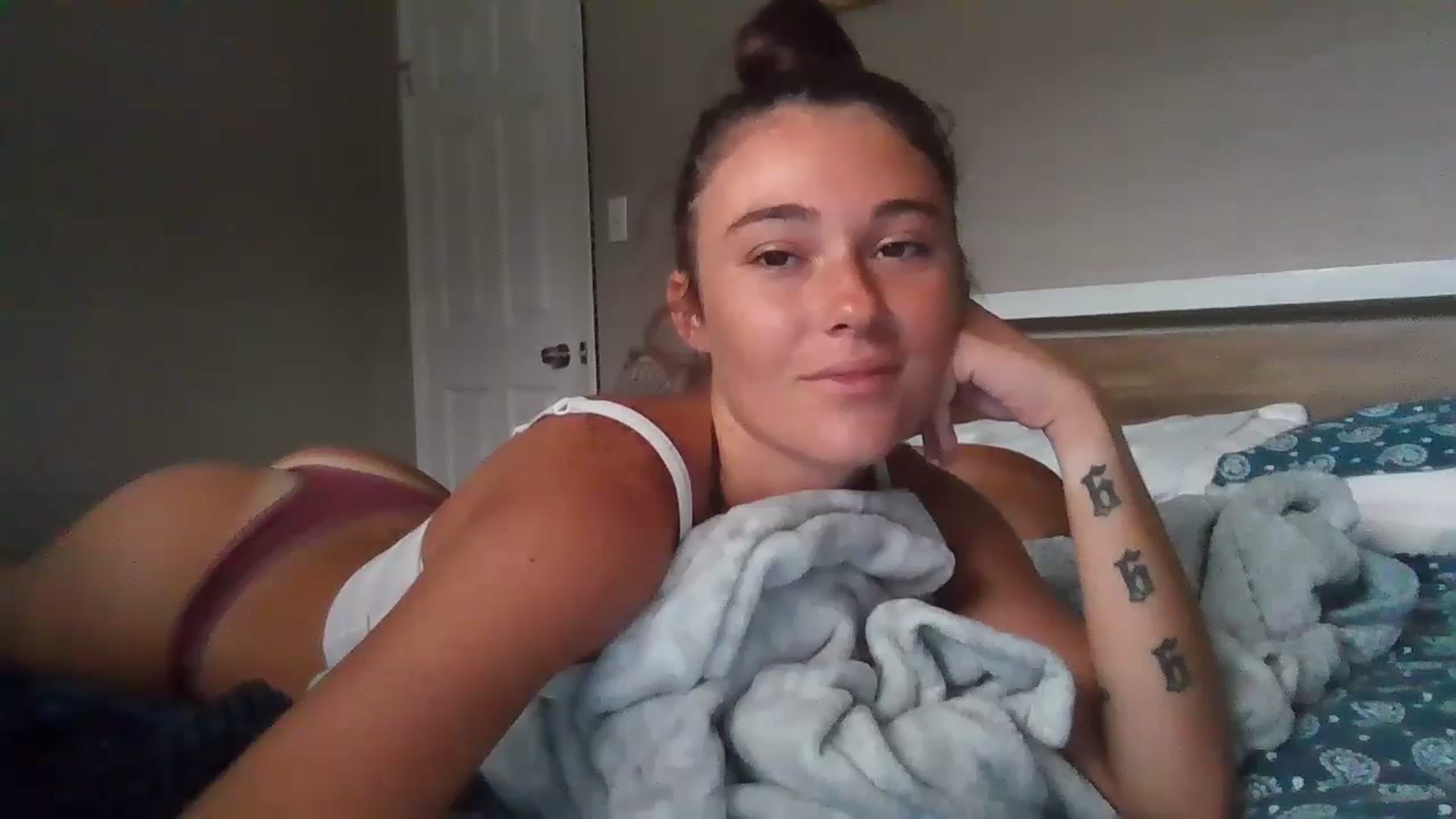 Gallery image thumbnail from Sexyy_lexxxi's myfreecams stream on, 06/28/2024, 16:54 image 3 of 20