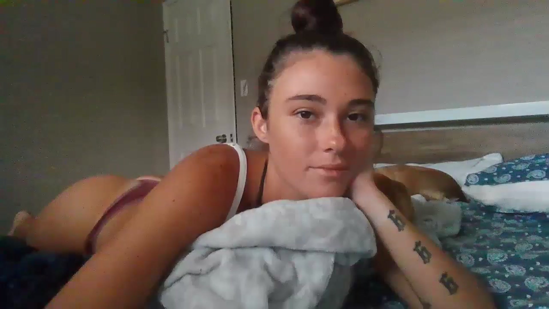 Gallery image thumbnail from Sexyy_lexxxi's myfreecams stream on, 06/28/2024, 16:54 image 14 of 20