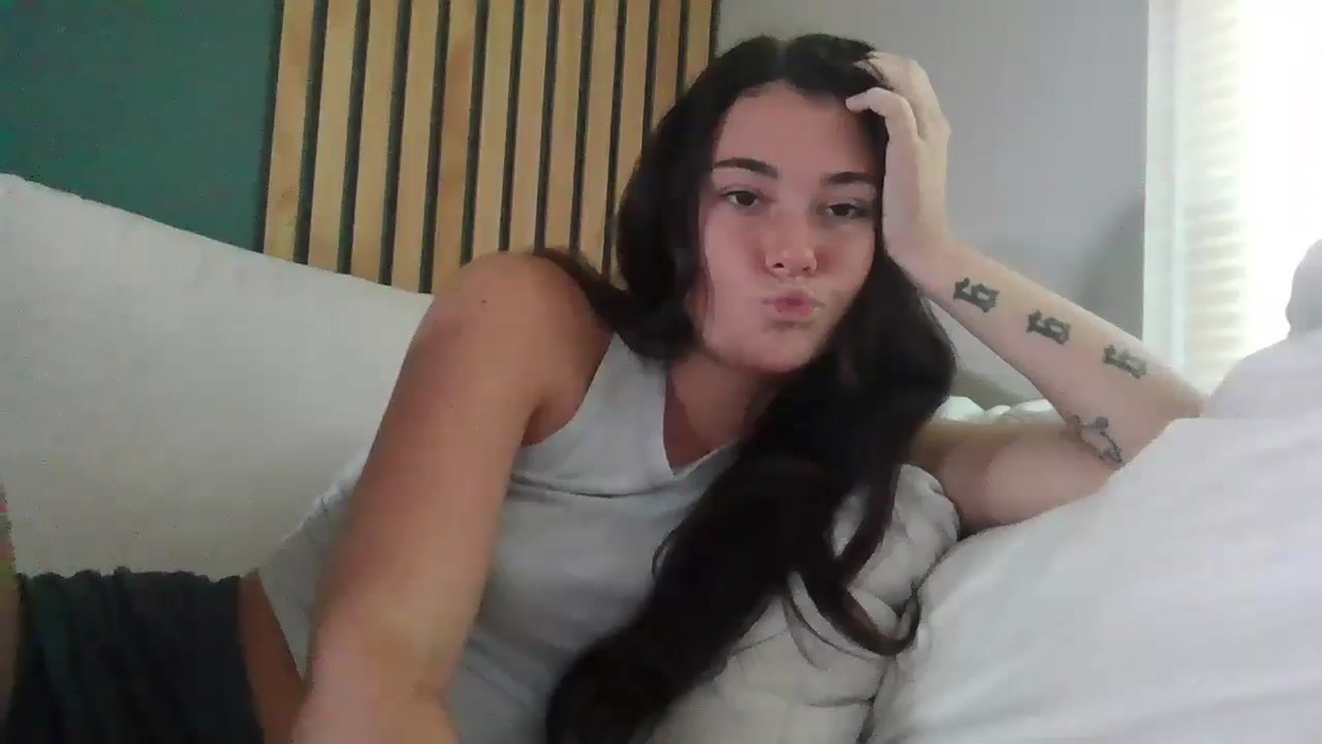 Gallery image thumbnail from Sexyy_lexxxi's myfreecams stream on, 10/02/2025, 17:06 image 11 of 20