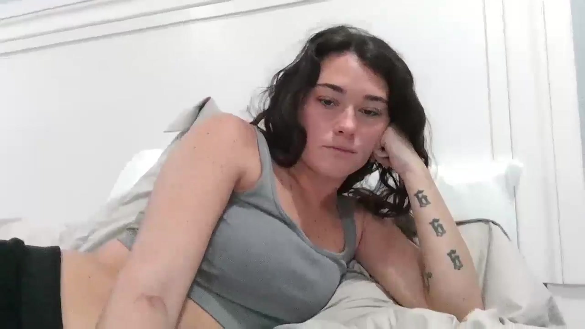 Gallery image thumbnail from Sexyy_lexxxi's myfreecams stream on, 11/26/2025, 01:52 image 16 of 20