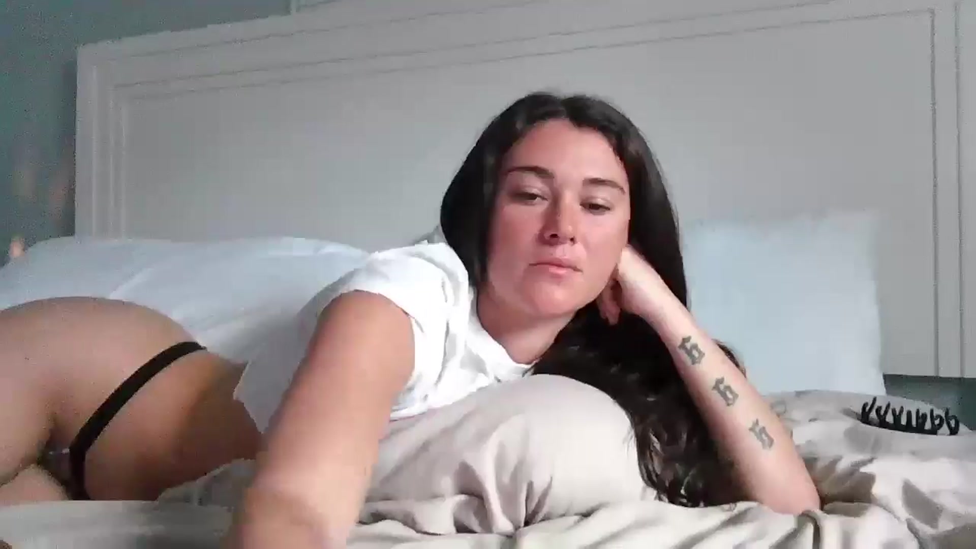 Gallery image thumbnail from Sexyy_lexxxi's myfreecams stream on, 12/23/2025, 17:33 image 10 of 20