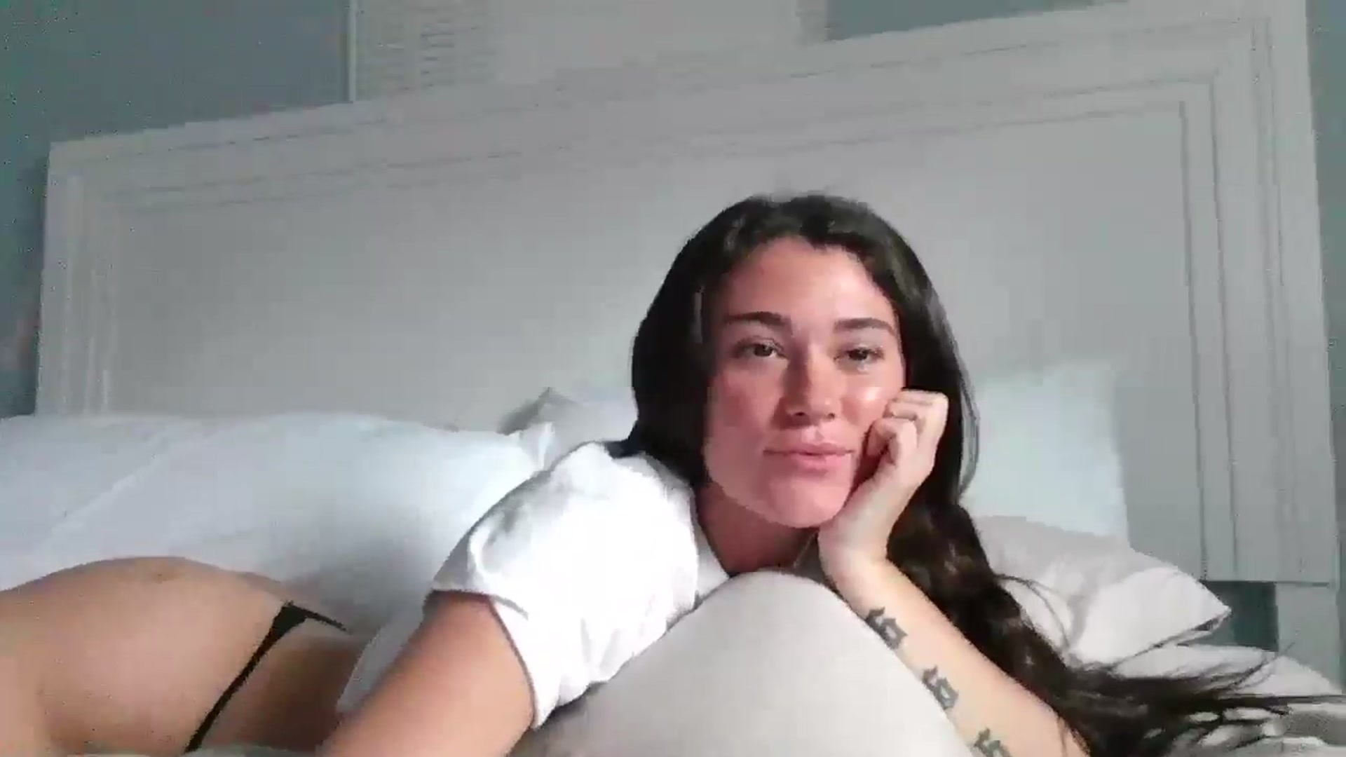 Gallery image thumbnail from Sexyy_lexxxi's myfreecams stream on, 12/23/2025, 17:33 image 17 of 20