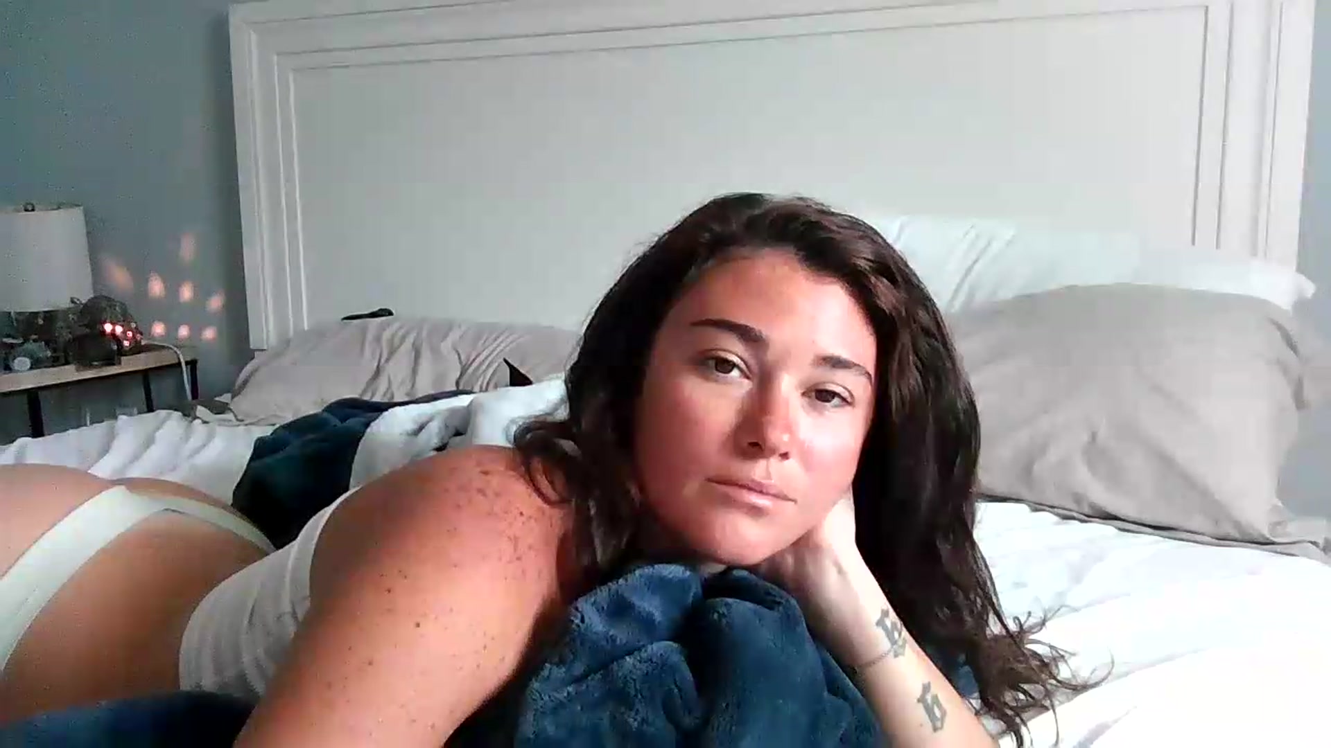 Gallery image thumbnail from Sexyy_lexxxi's myfreecams stream on, 08/27/2026, 14:27 image 5 of 20