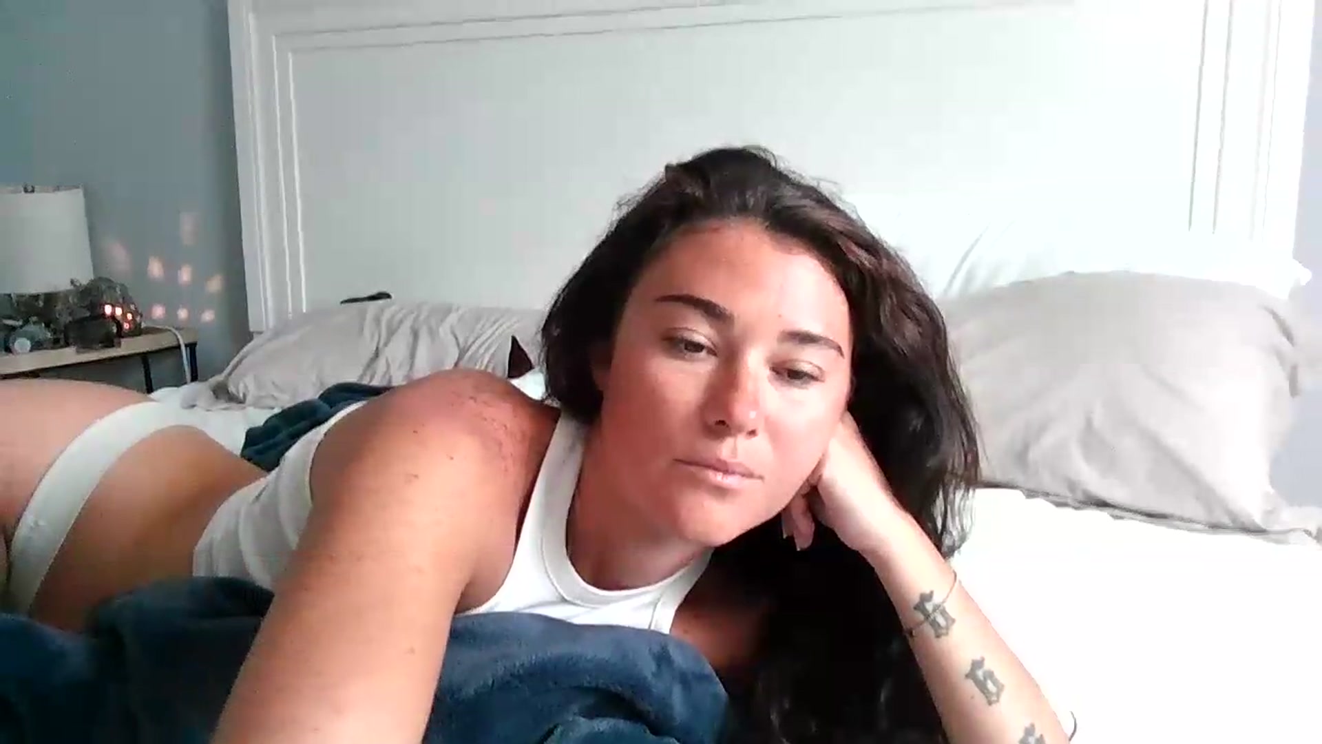 Gallery image thumbnail from Sexyy_lexxxi's myfreecams stream on, 08/27/2026, 14:27 image 16 of 20
