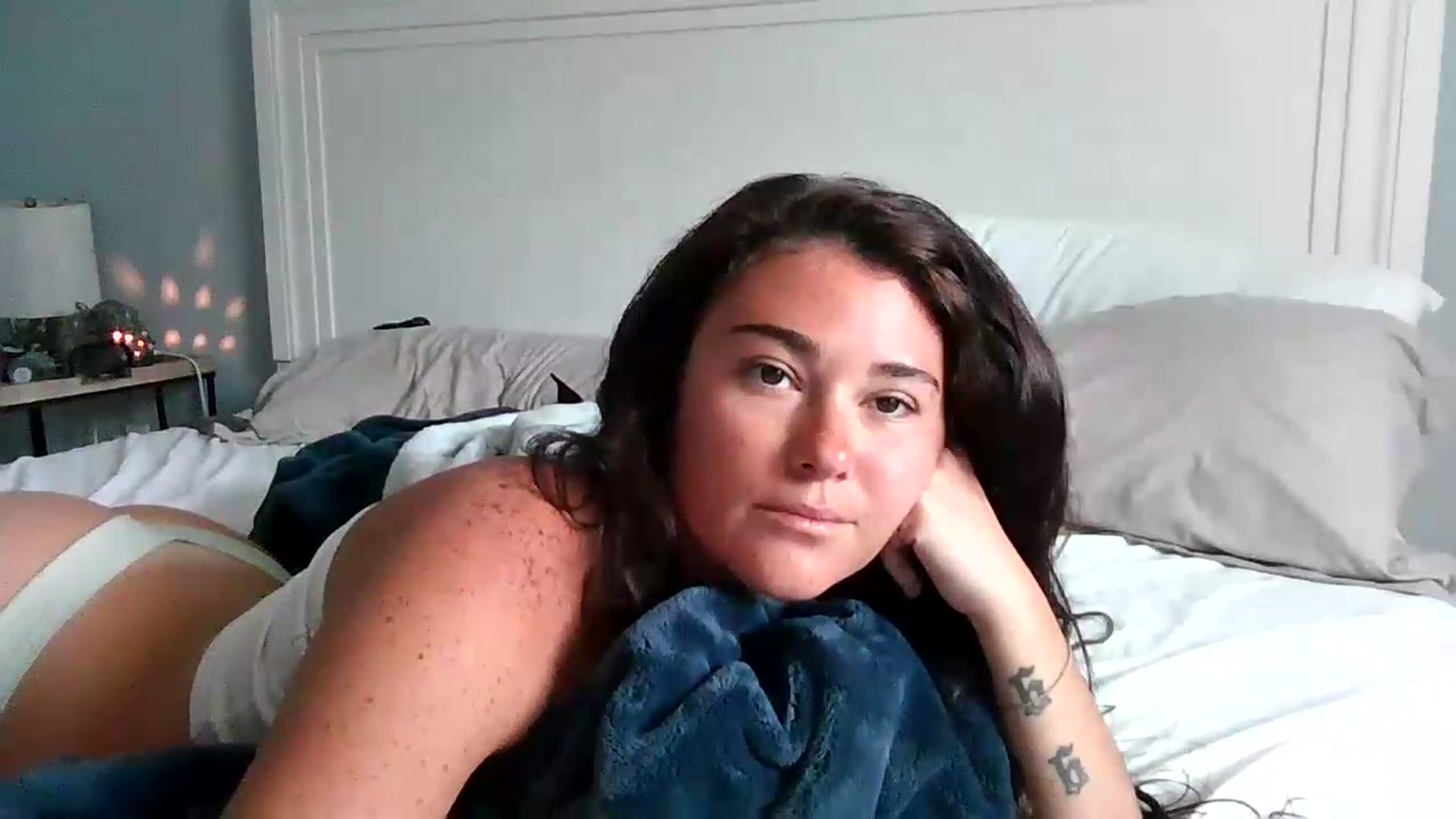 Gallery image thumbnail from Sexyy_lexxxi's myfreecams stream on, 08/27/2026, 14:27 image 6 of 20