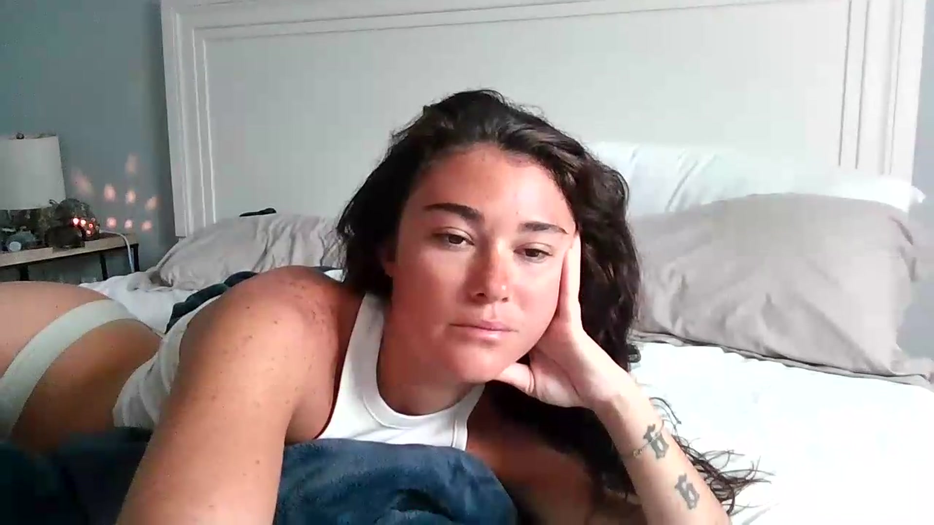 Gallery image thumbnail from Sexyy_lexxxi's myfreecams stream on, 08/27/2026, 14:27 image 12 of 20