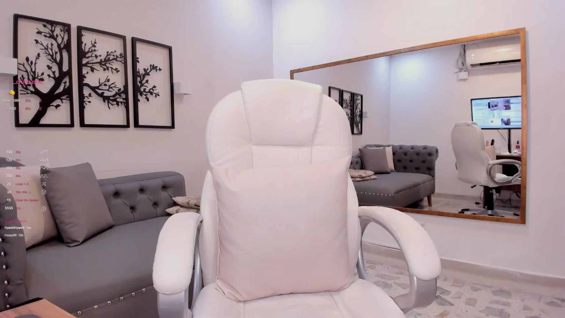 Gallery image thumbnail from Sexyycutte's myfreecams stream on, 07/30/2024, 10:09 image 5 of 20