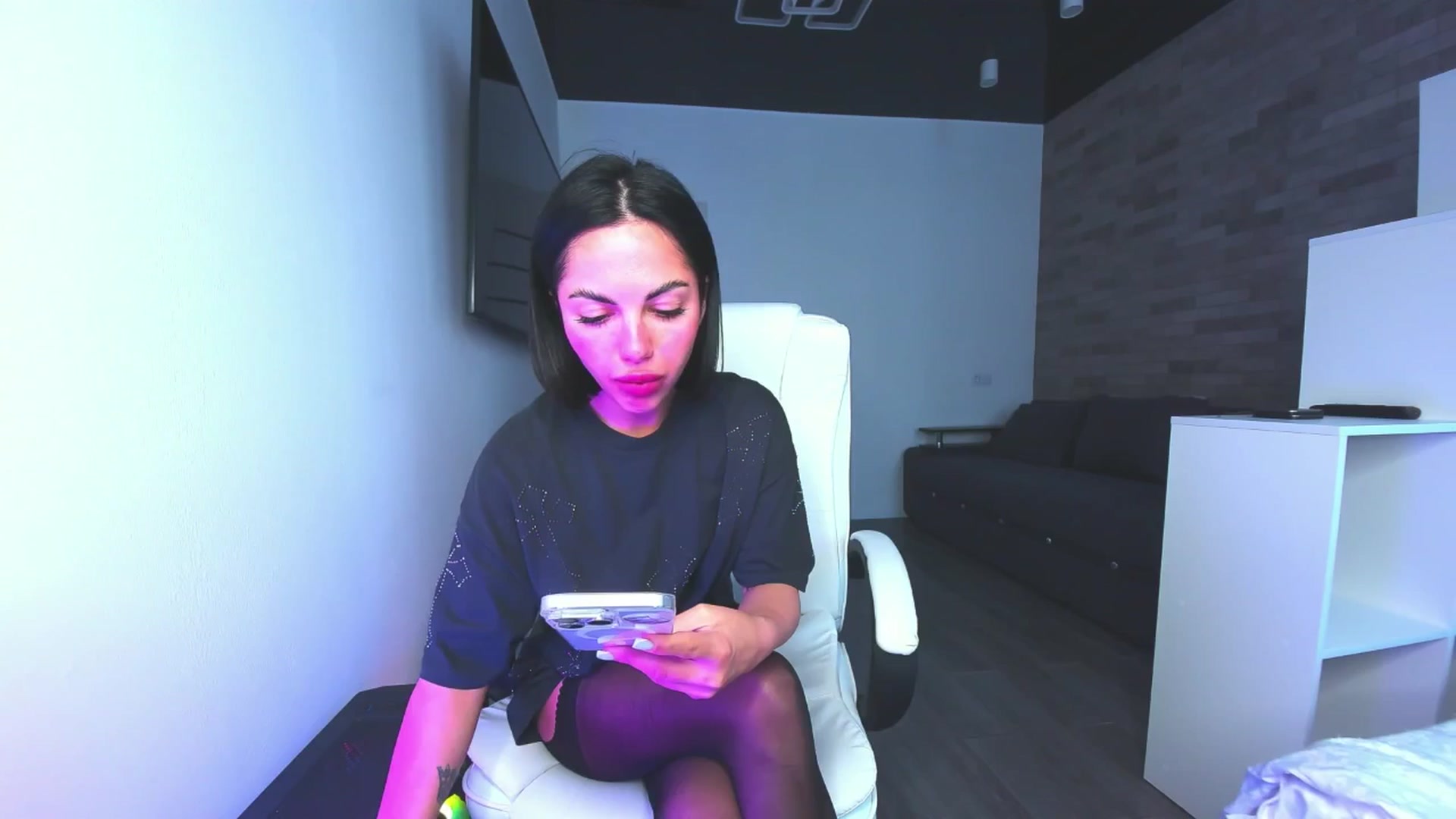 Gallery image thumbnail from Seylormooon's myfreecams stream on, 05/11/2025, 10:46 image 1 of 20