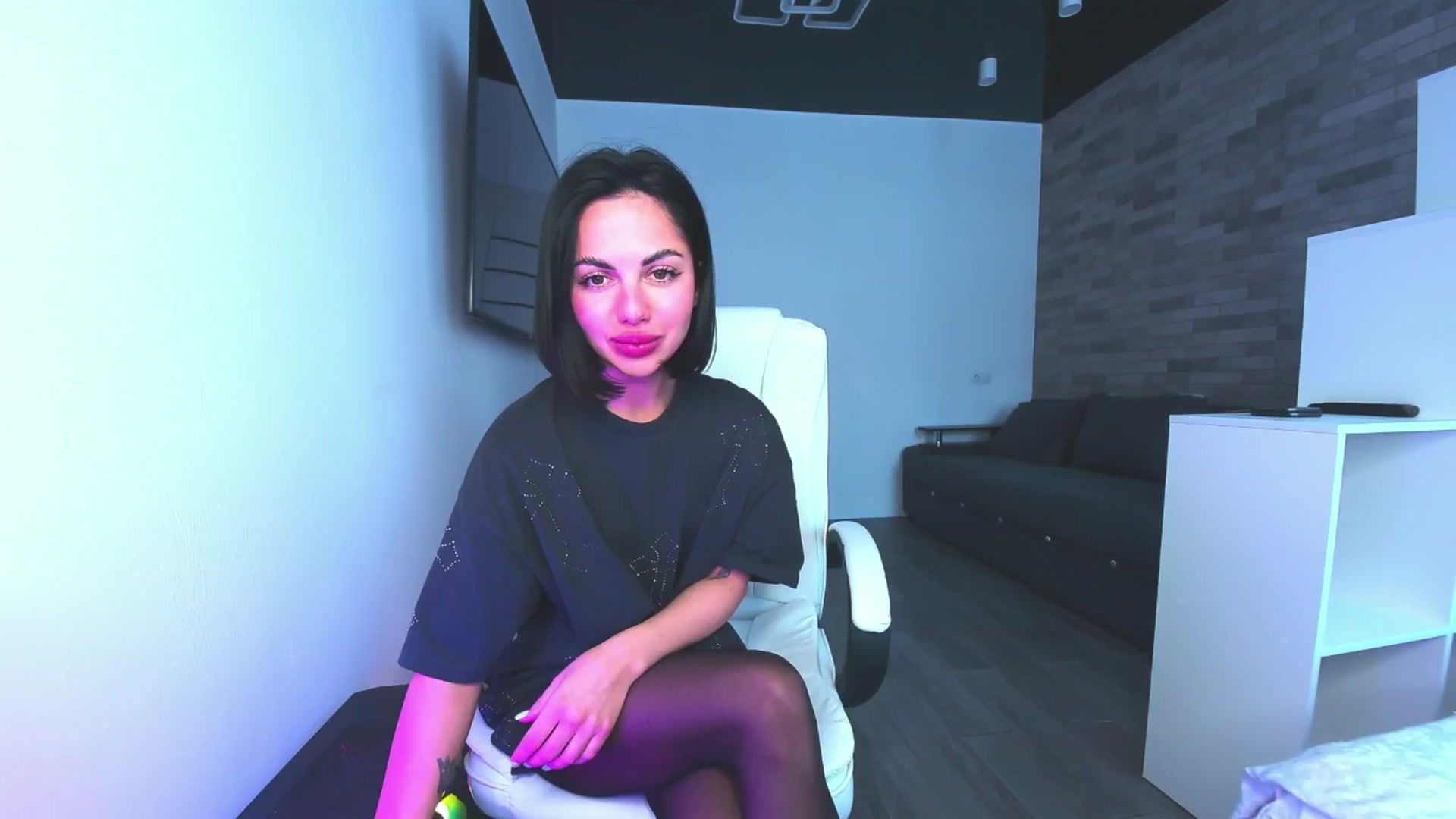 Gallery image thumbnail from Seylormooon's myfreecams stream on, 05/11/2025, 11:45 image 18 of 20