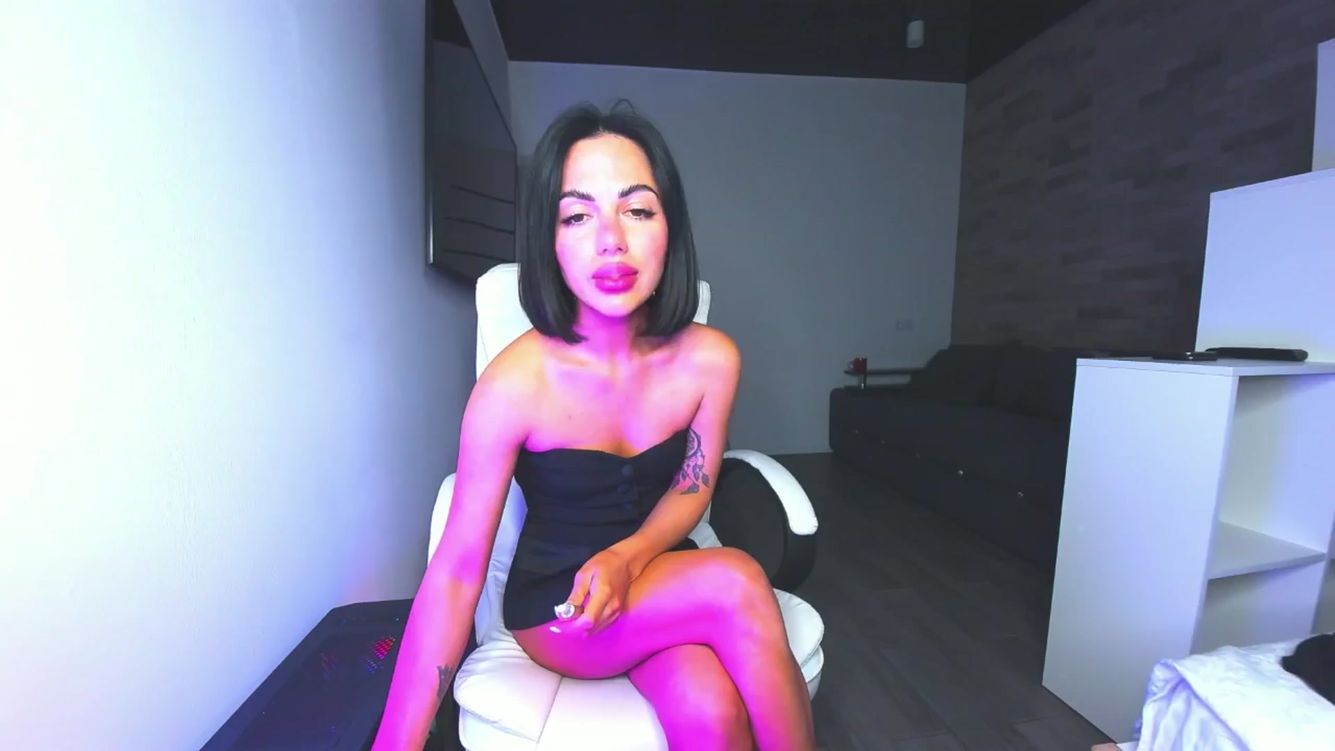 Gallery image thumbnail from Seylormooon's myfreecams stream on, 05/12/2025, 15:31 image 4 of 20