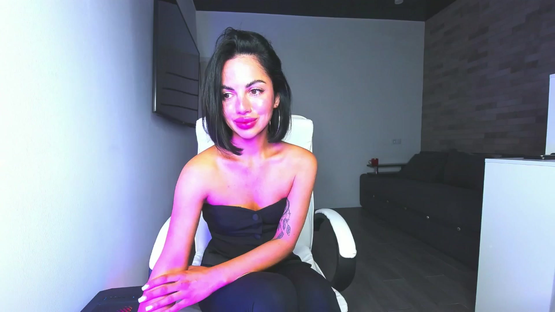 Gallery image thumbnail from Seylormooon's myfreecams stream on, 05/12/2025, 15:31 image 19 of 20