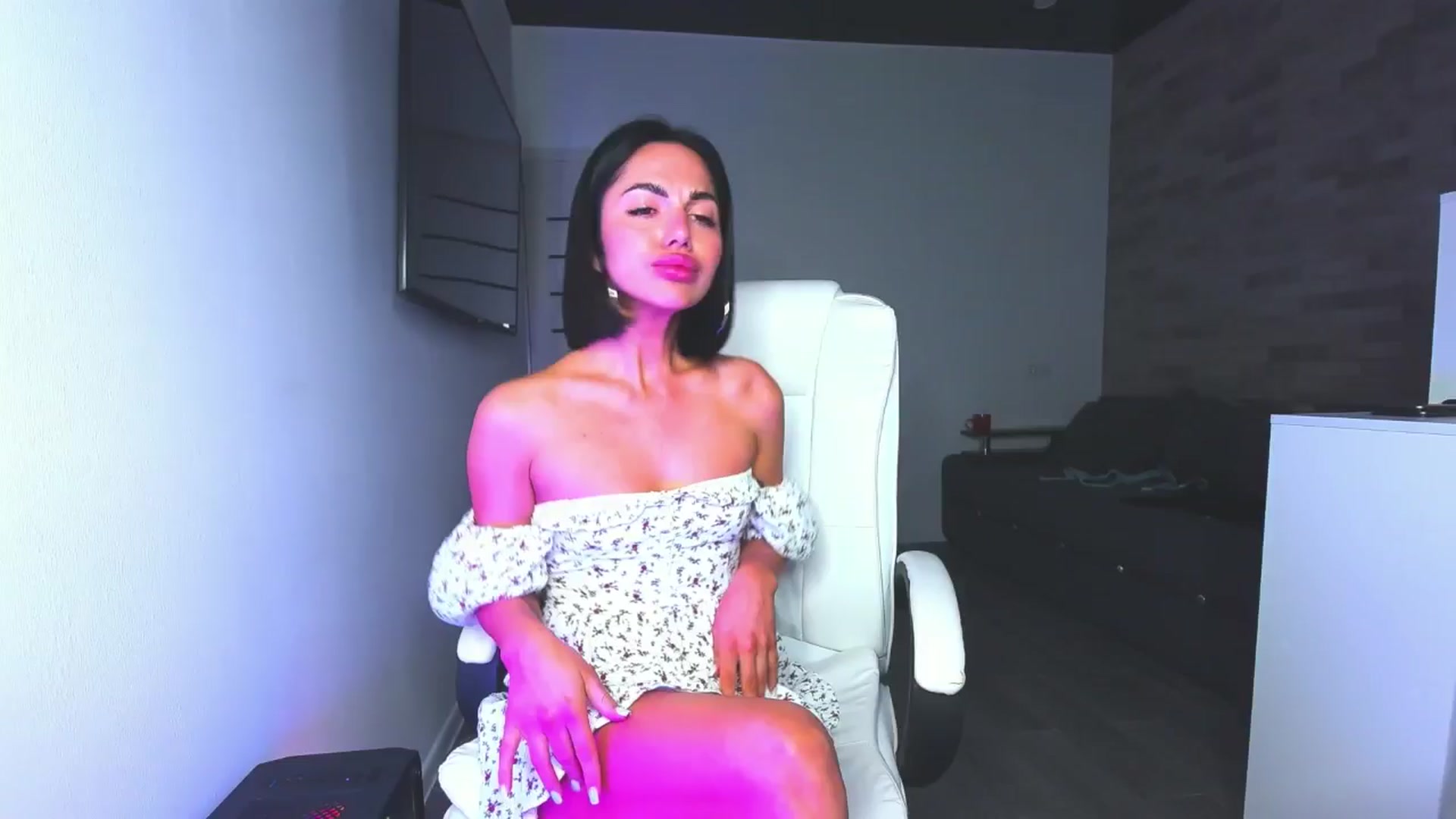 Gallery image thumbnail from Seylormooon's myfreecams stream on, 05/12/2025, 16:52 image 3 of 20