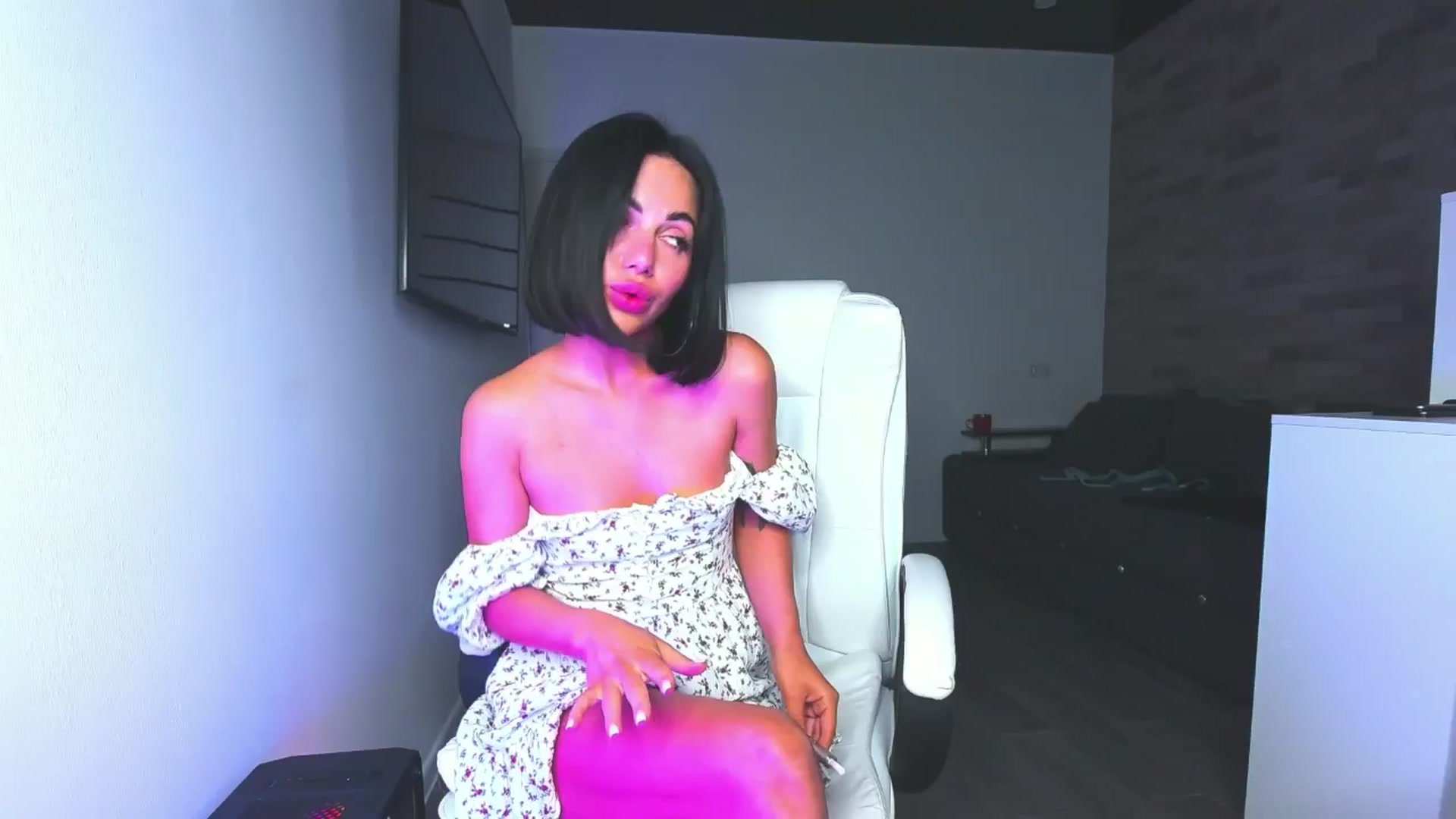 Gallery image thumbnail from Seylormooon's myfreecams stream on, 05/12/2025, 16:52 image 5 of 20