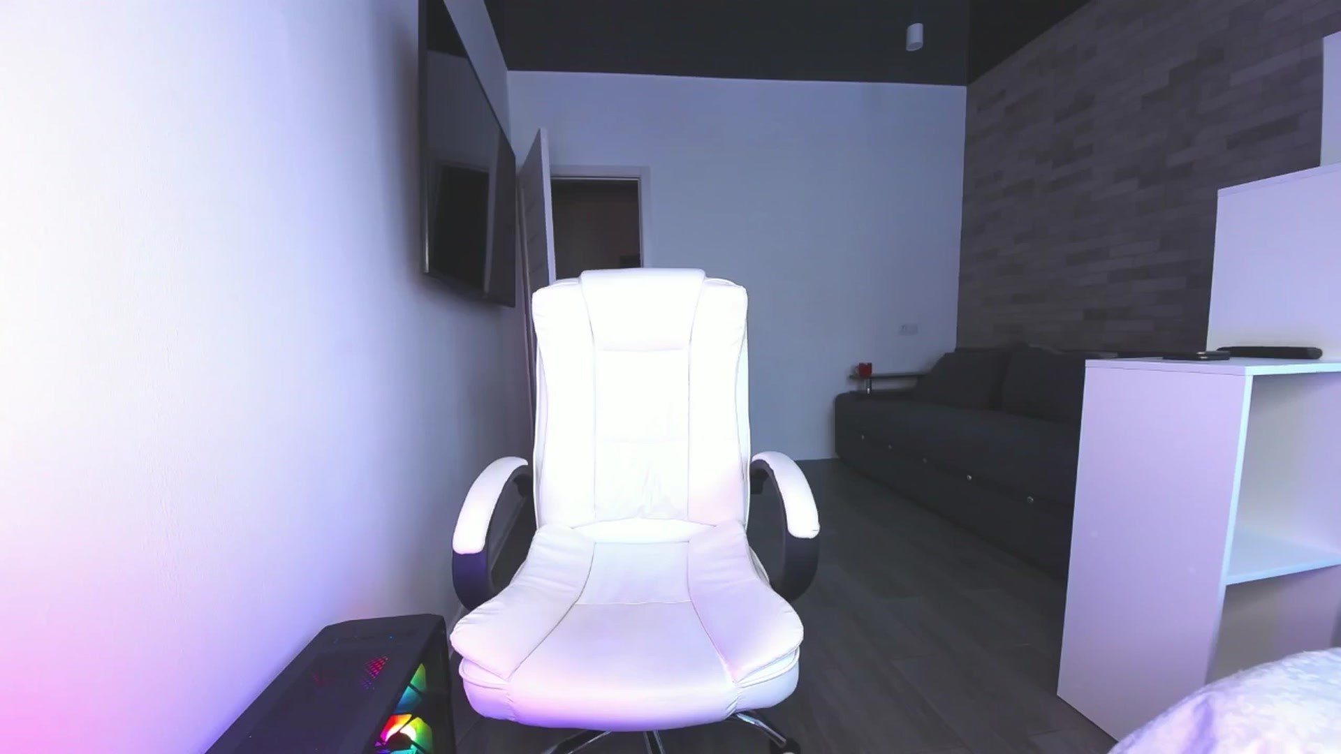 Gallery image thumbnail from Seylormooon's myfreecams stream on, 05/13/2025, 08:06 image 17 of 20