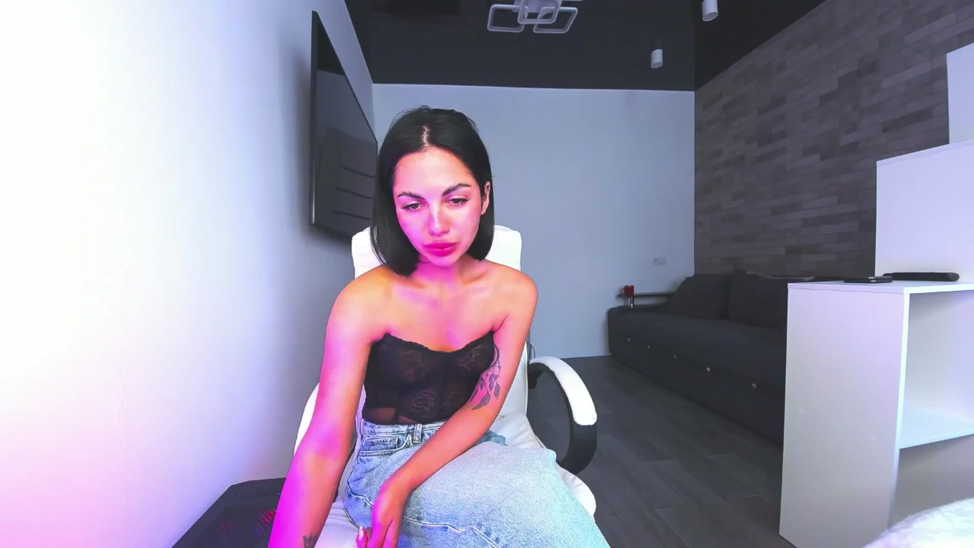 Gallery image thumbnail from Seylormooon's myfreecams stream on, 05/13/2025, 10:39 image 19 of 20