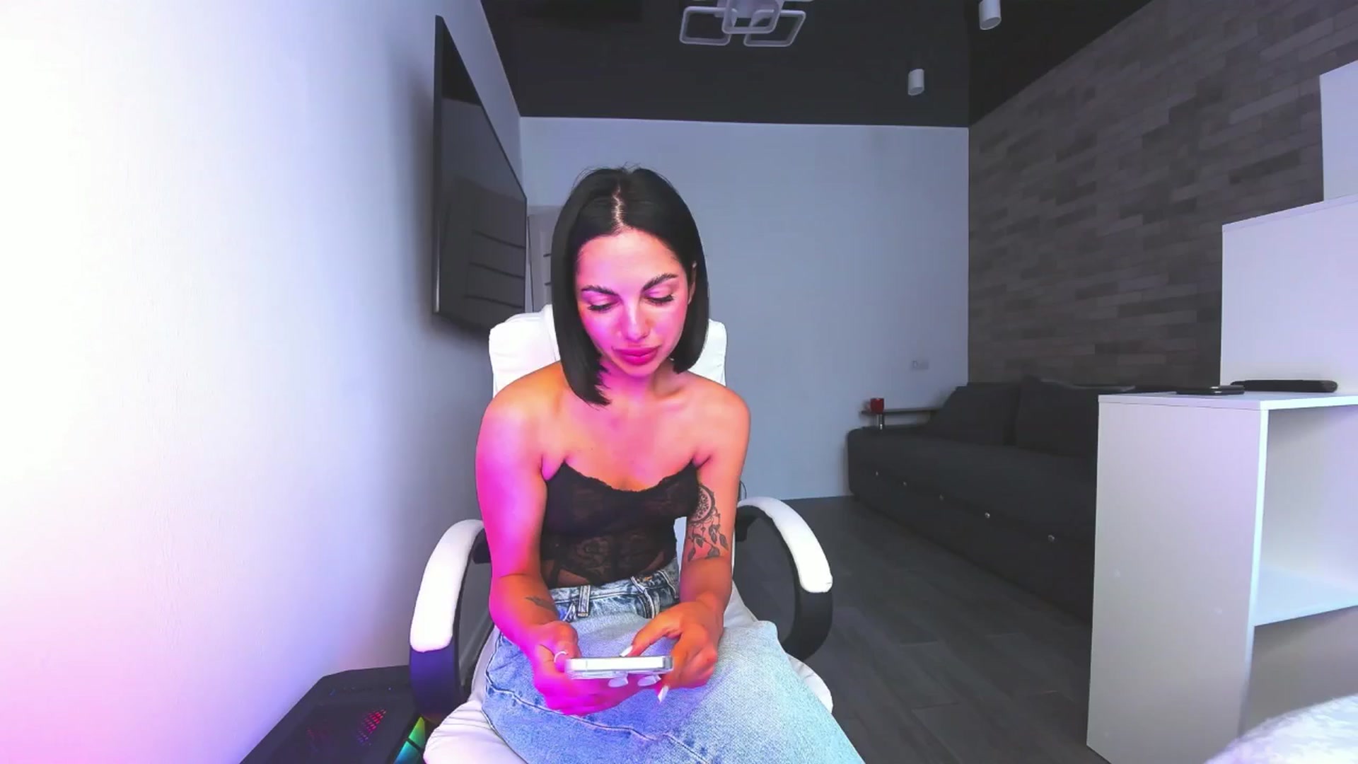 Gallery image thumbnail from Seylormooon's myfreecams stream on, 05/13/2025, 10:39 image 13 of 20