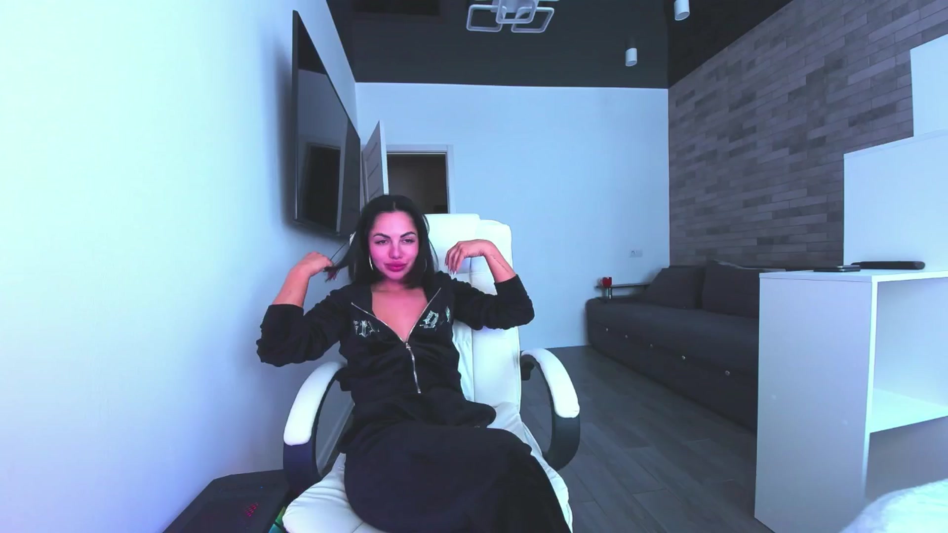 Gallery image thumbnail from Seylormooon's myfreecams stream on, 05/14/2025, 11:36 image 18 of 20