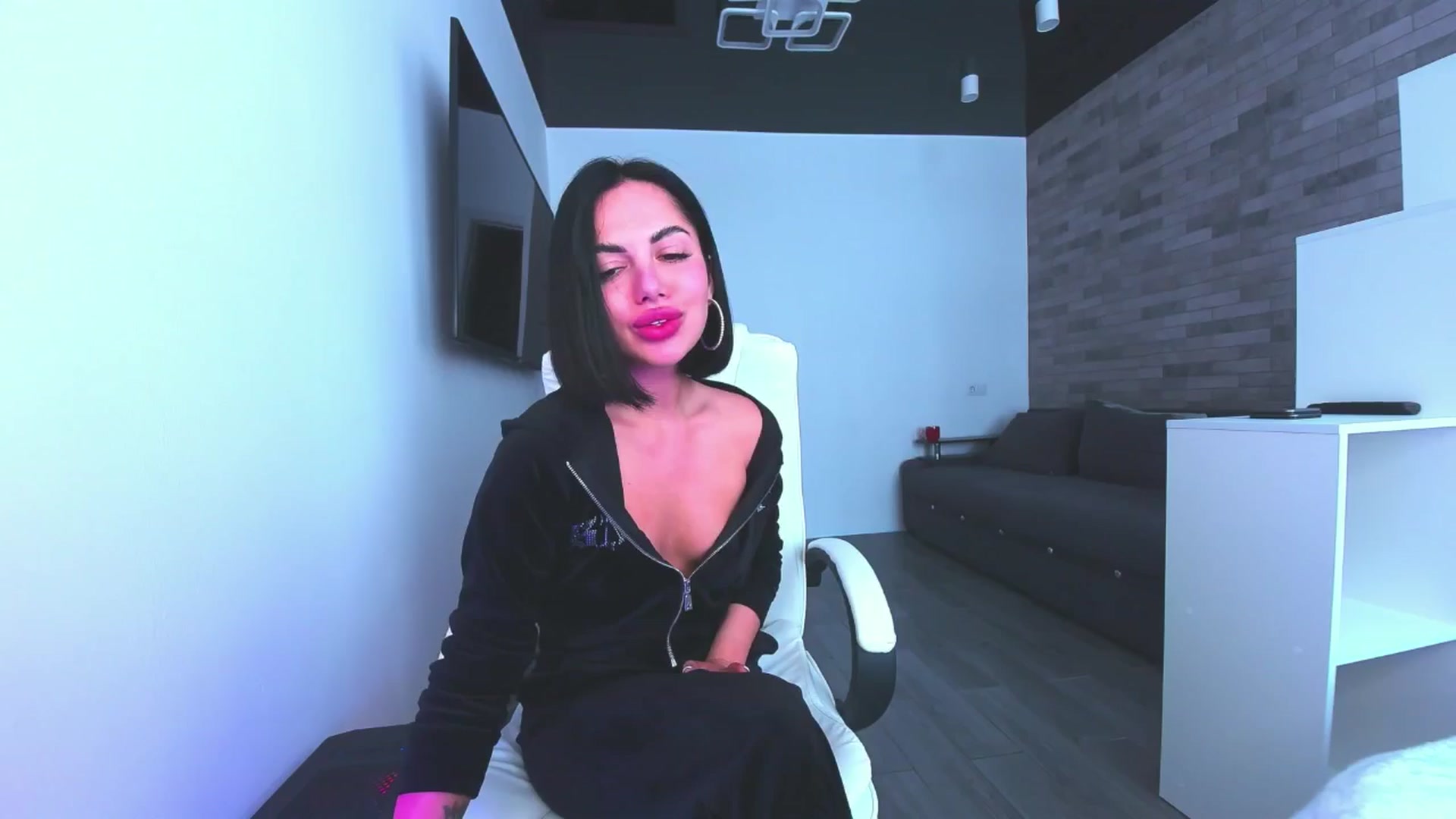 Gallery image thumbnail from Seylormooon's myfreecams stream on, 05/14/2025, 11:36 image 19 of 20