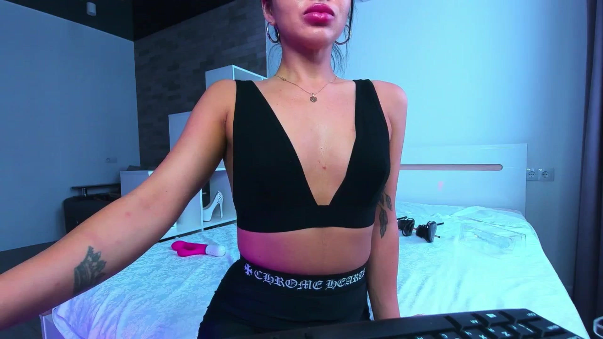 Gallery image thumbnail from Seylormooon's myfreecams stream on, 09/04/2025, 07:55 image 4 of 20