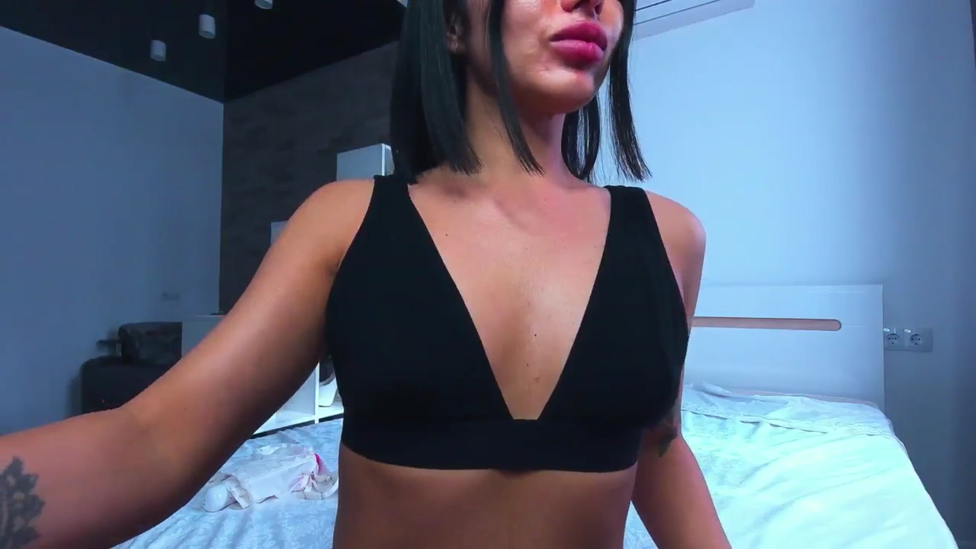 Gallery image thumbnail from Seylormooon's myfreecams stream on, 09/10/2025, 12:31 image 19 of 20