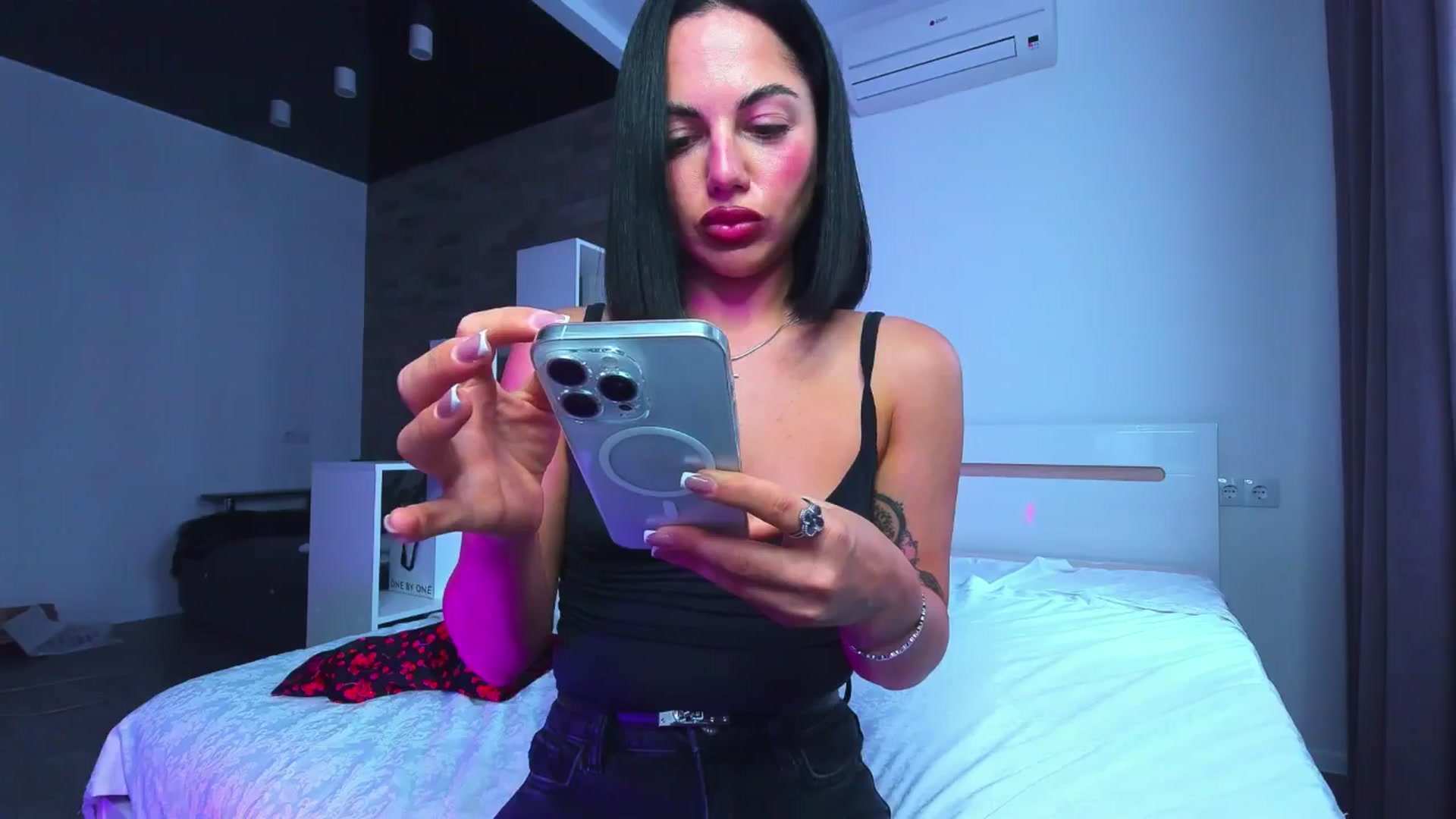 Gallery image thumbnail from Seylormooon's myfreecams stream on, 09/18/2025, 09:21 image 9 of 20