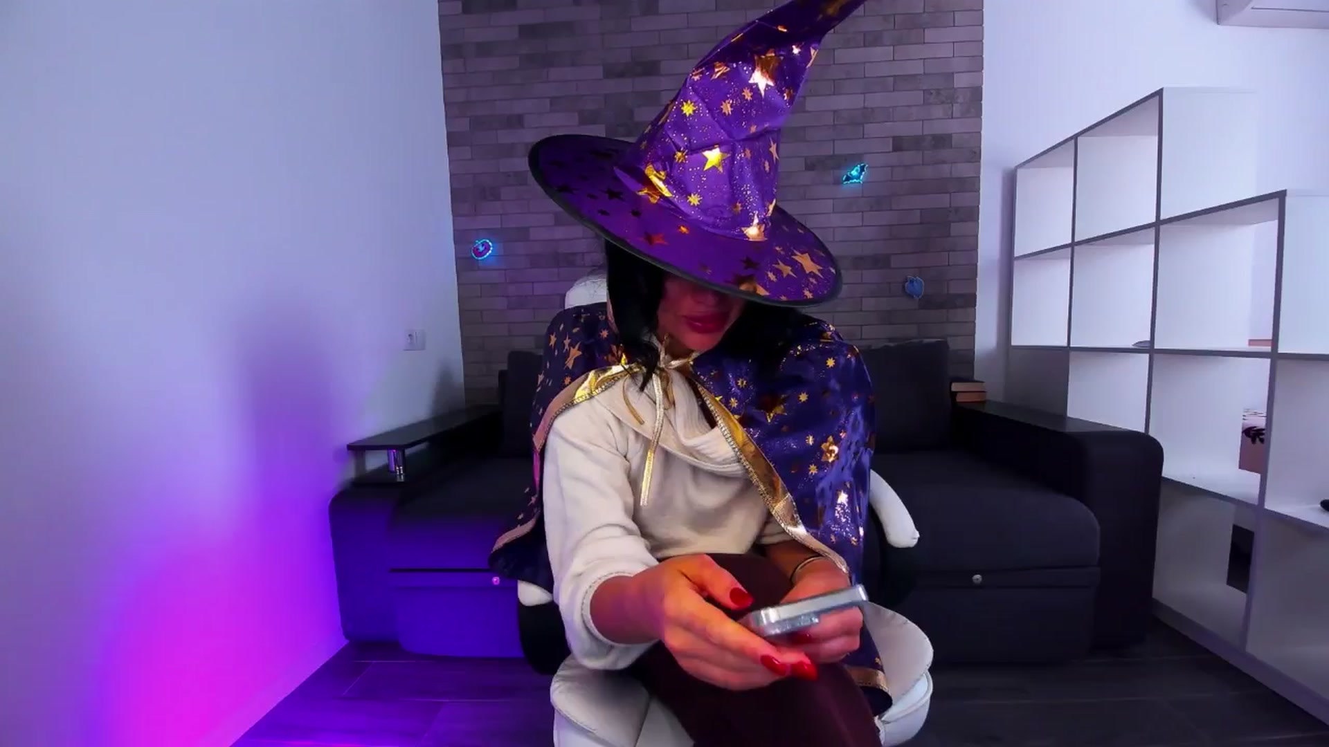 Gallery image thumbnail from Seylormooon's myfreecams stream on, 10/04/2025, 10:47 image 1 of 20