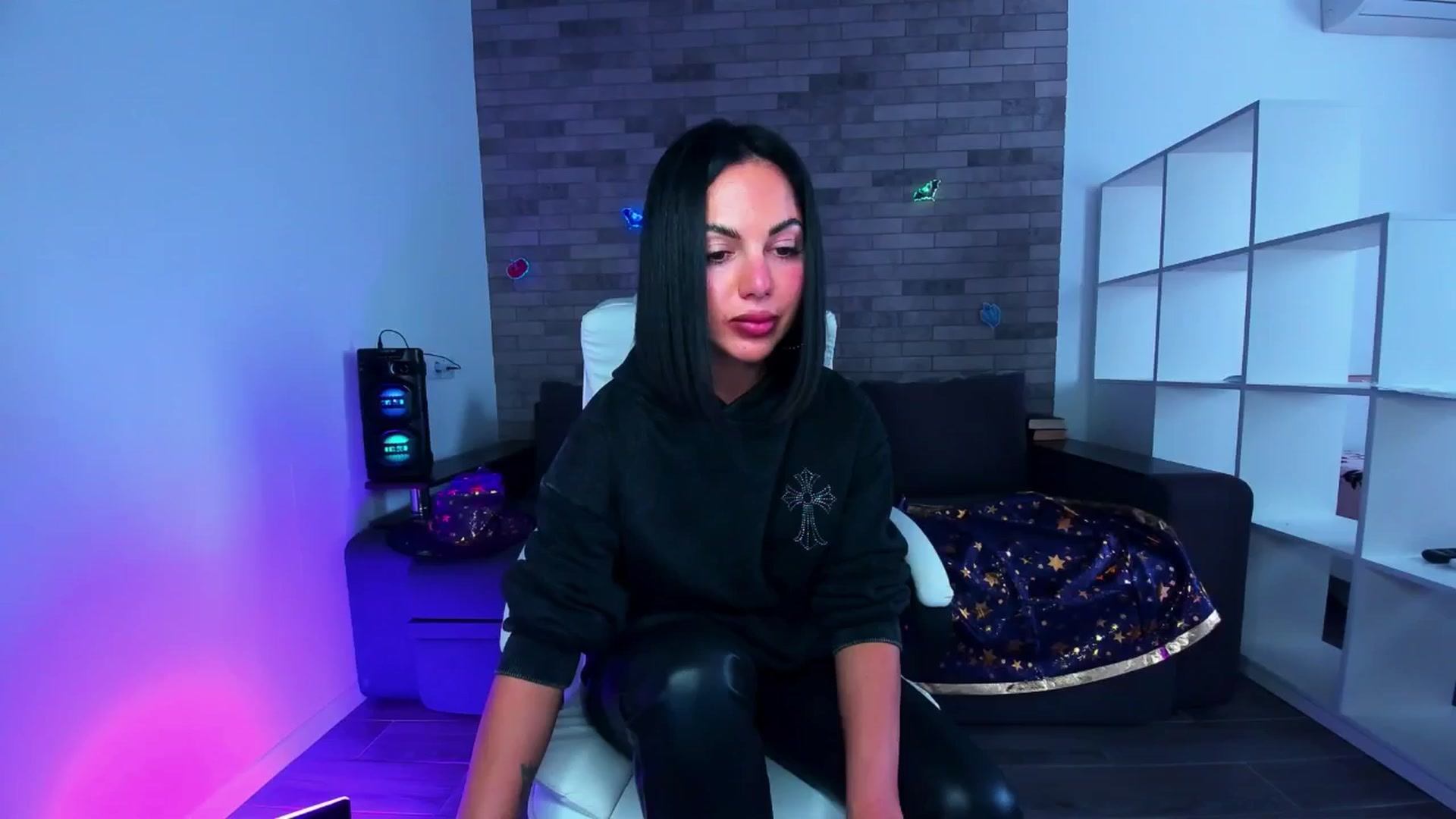 Gallery image thumbnail from Seylormooon's myfreecams stream on, 10/05/2025, 11:00 image 4 of 20