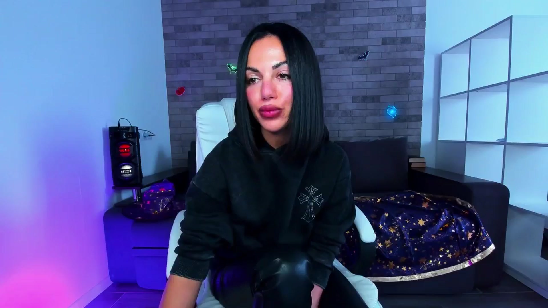 Gallery image thumbnail from Seylormooon's myfreecams stream on, 10/05/2025, 11:00 image 19 of 20